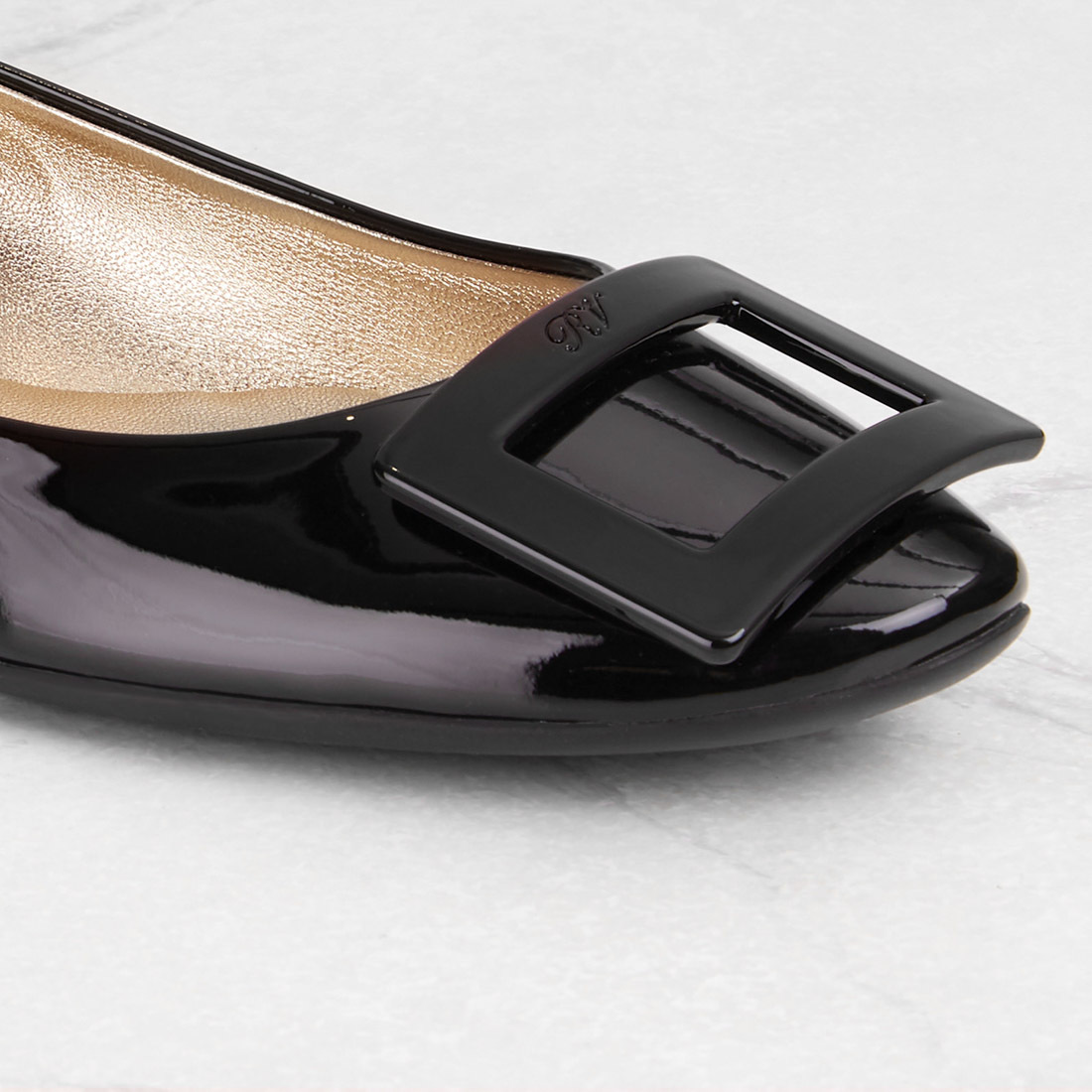 Roger Vivier Flat Shoes With Shallow Mouth In Black