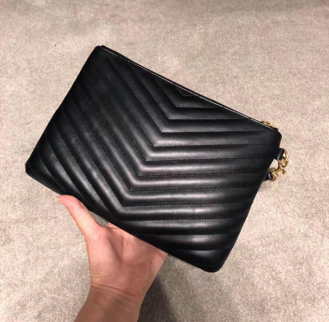Saint Laurent Quilted Leather Purse In Black