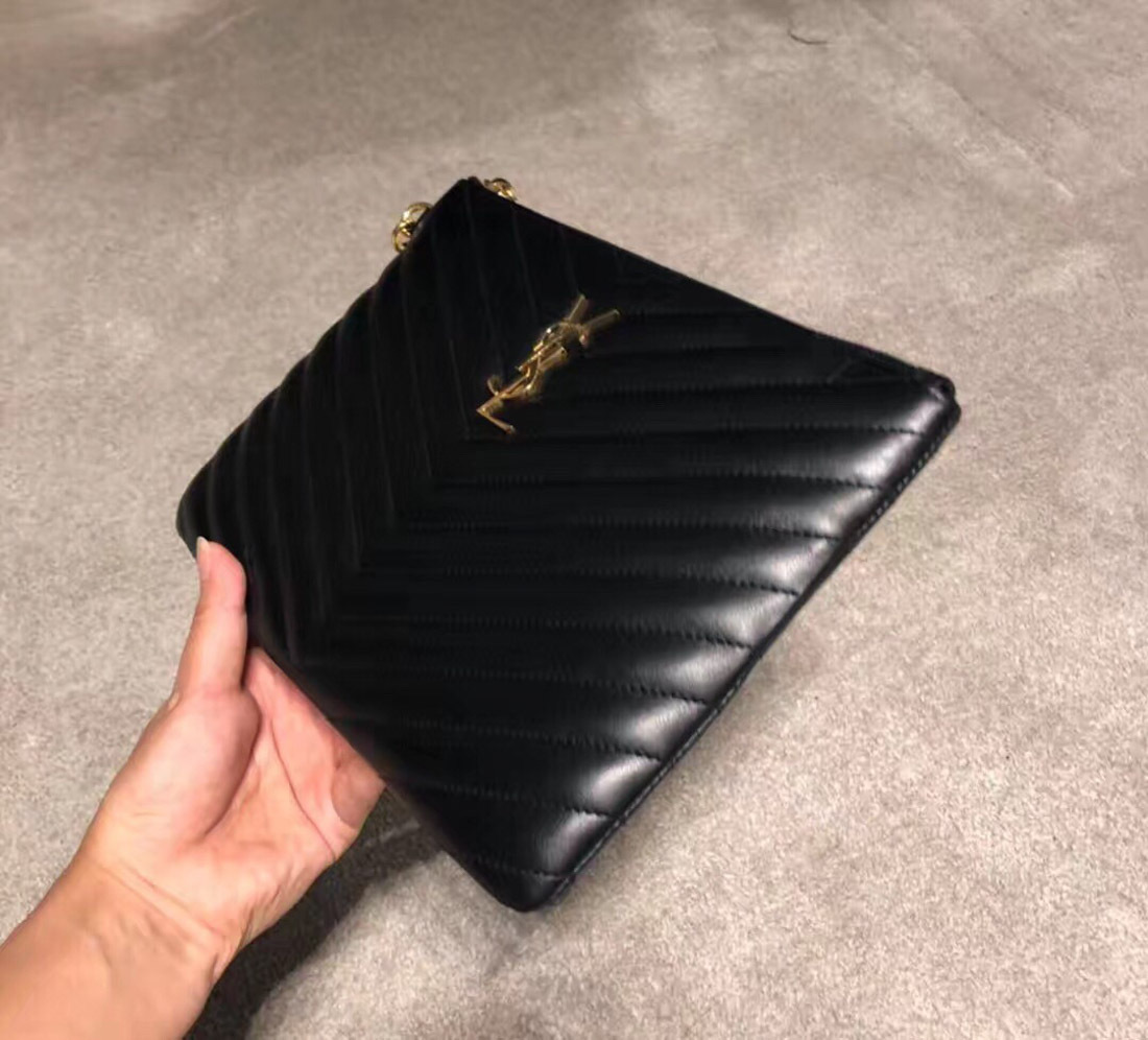 Saint Laurent Quilted Leather Purse In Black