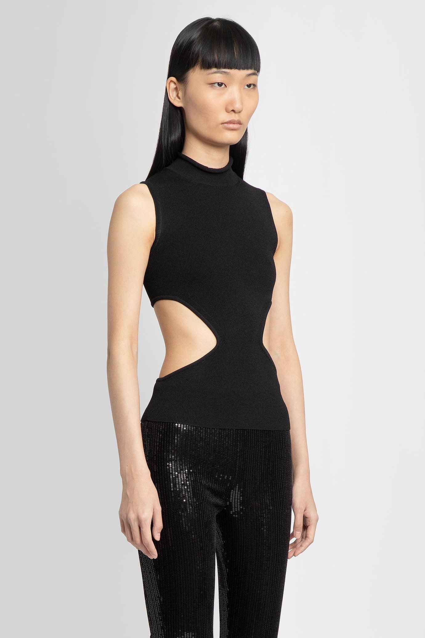 We11 Done Ribbed-knit Cut-out Top In Black