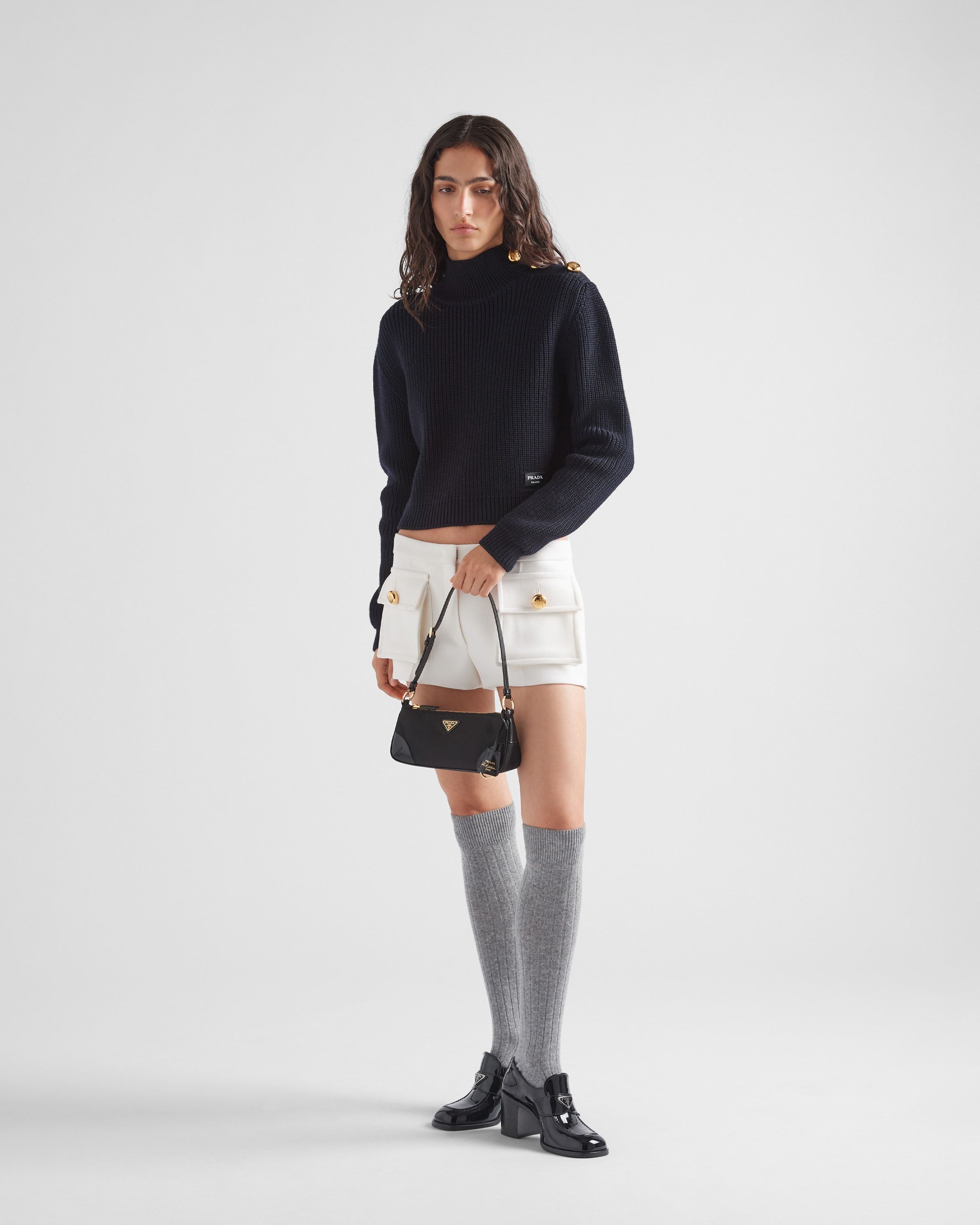 Prada Re-edition 2002 Small Leather Shoulder Bag In Black