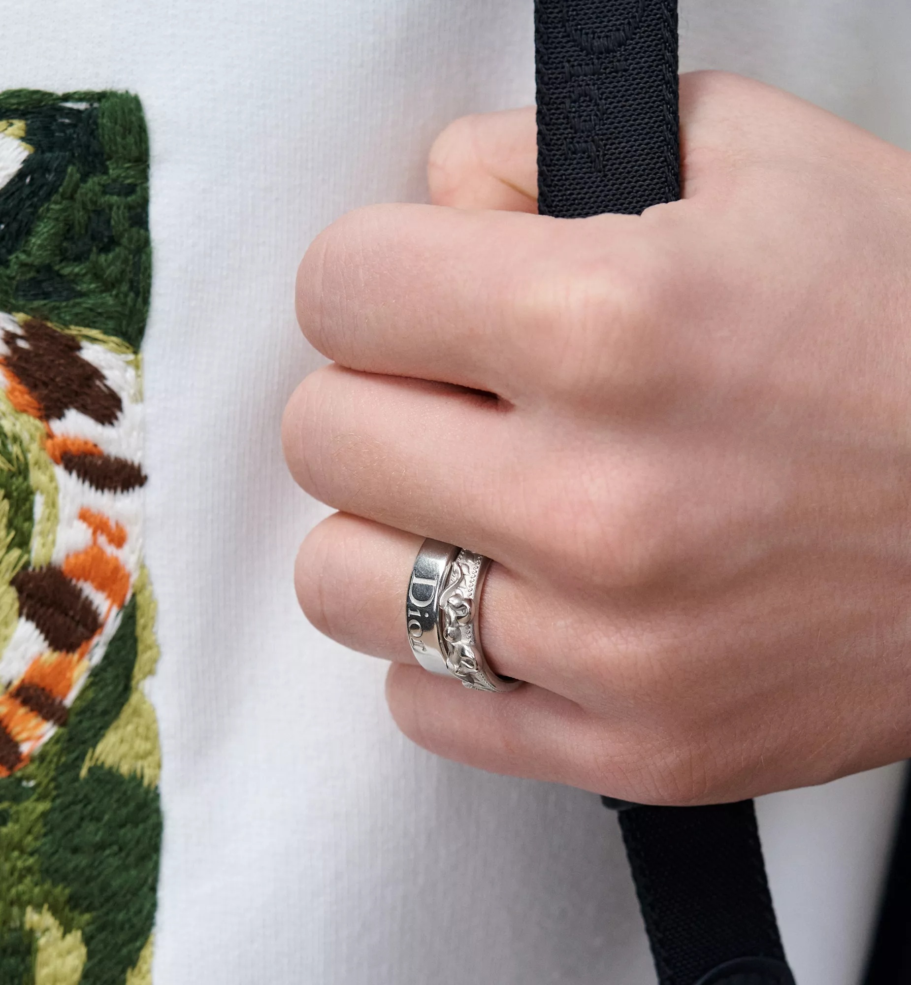Dior Médaillon Ring Set In Silver