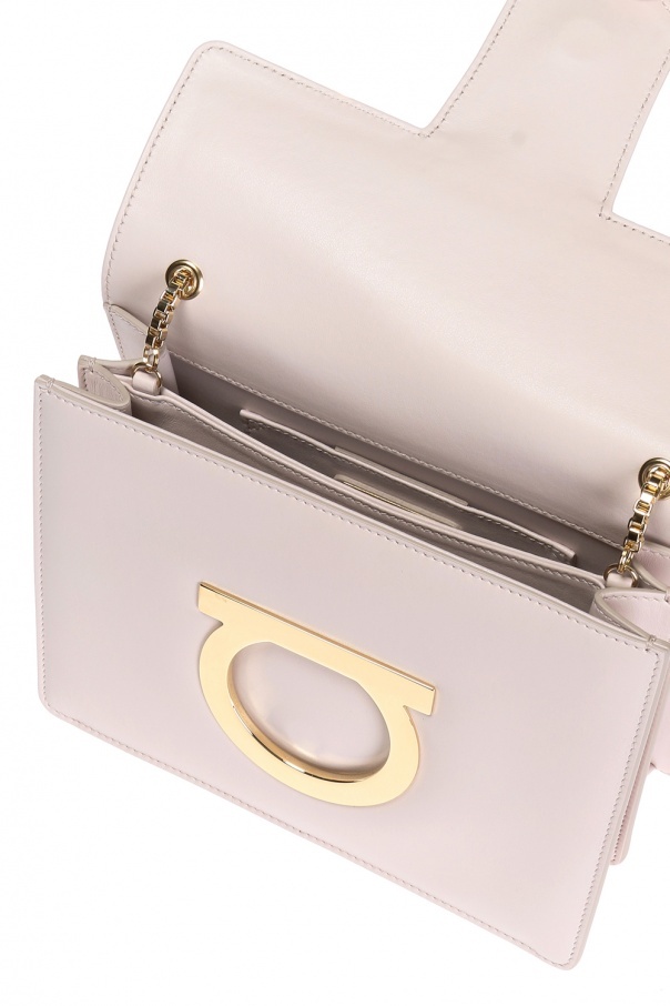 Ferragamo Logo Details Shoulder Bag In Pink