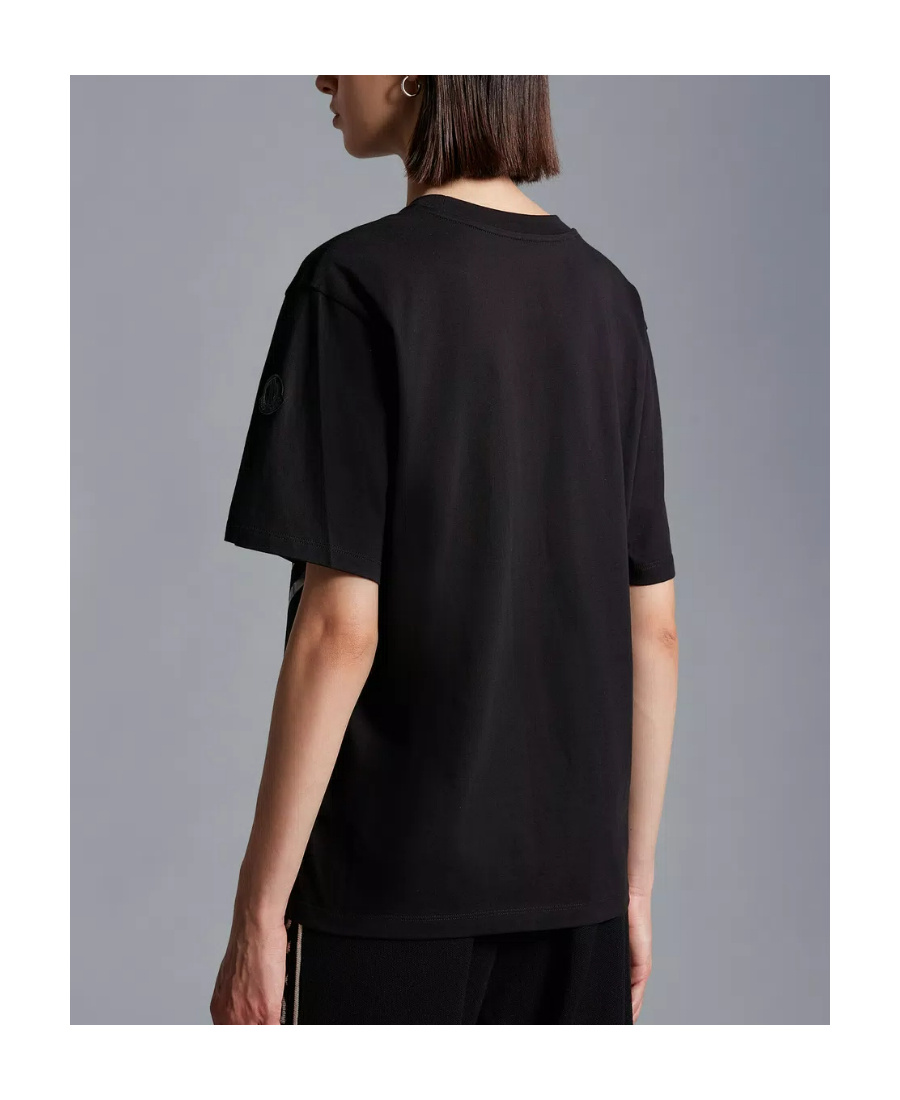 Moncler Logo-print Short-sleeve T-shirt In Black
