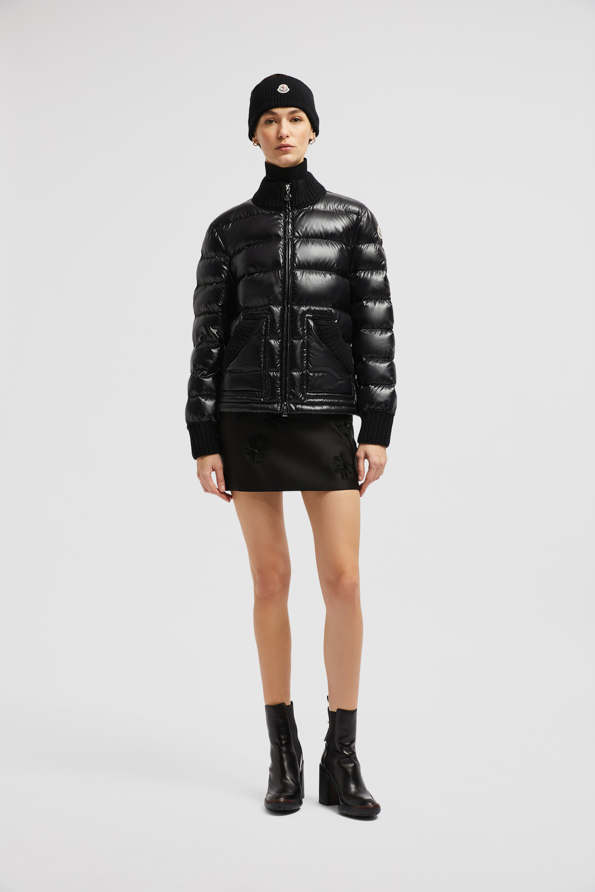 Moncler Arcelot Puffer Jacker In Black