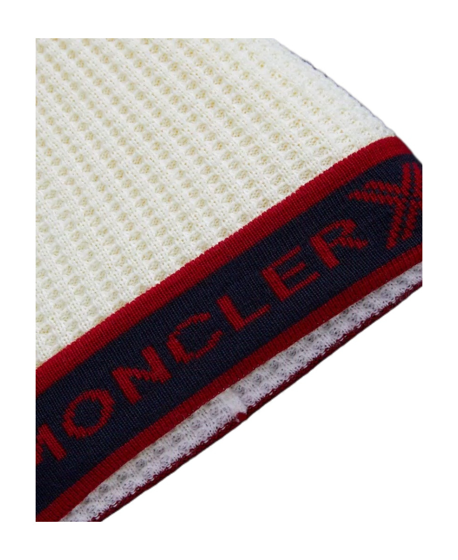 Moncler Logo-trim Knitted Beanie In White