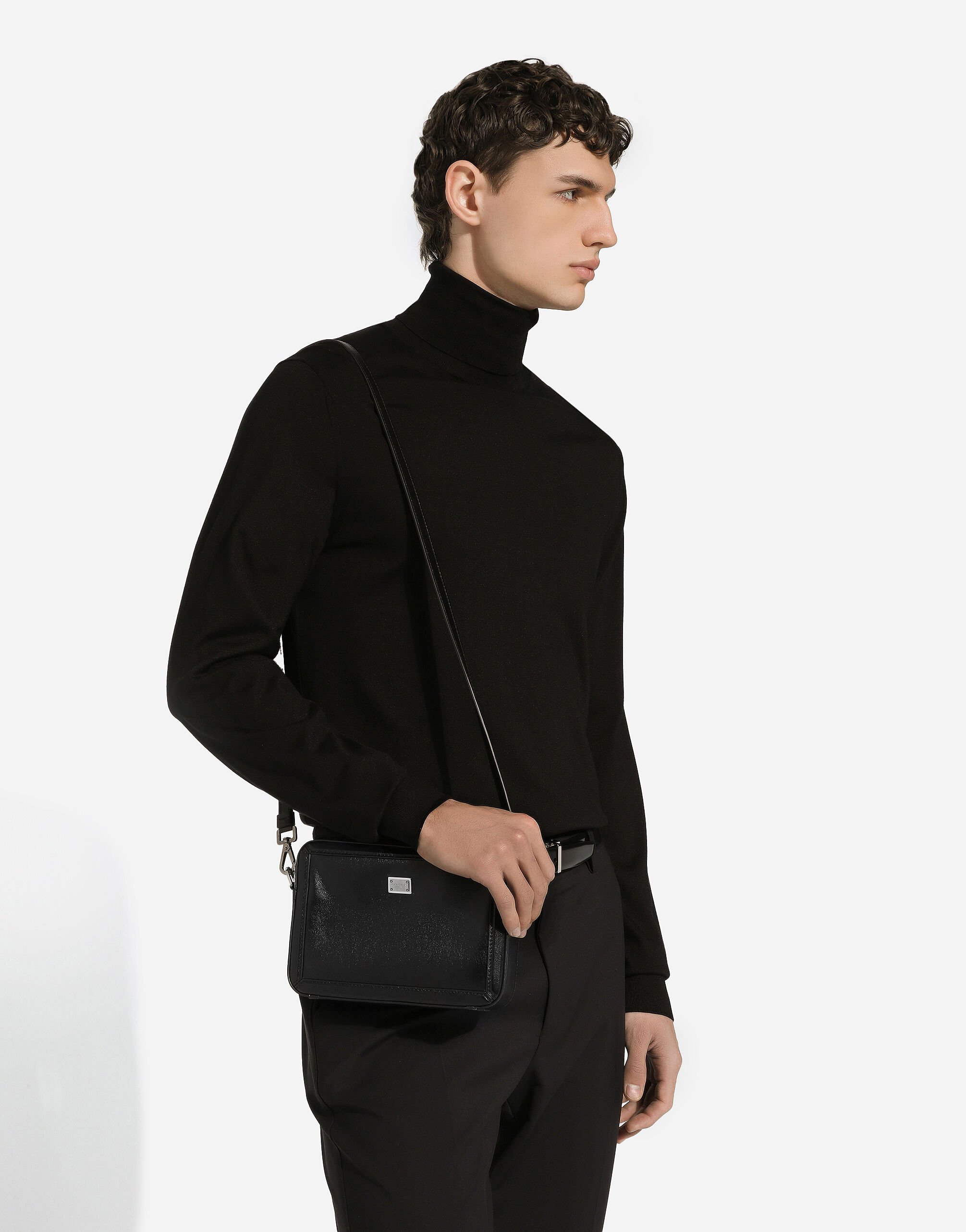 Dolce & Gabbana Dolce  Gabbana Logo Plaque Zipped Mini Messenger Bag In Black