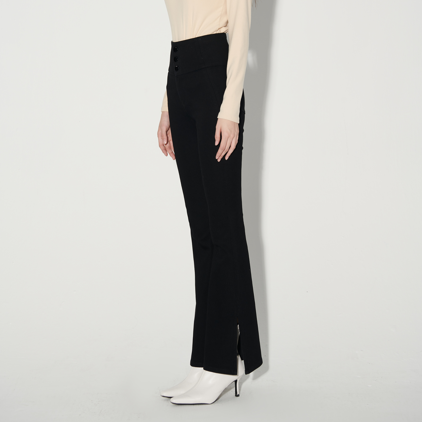 Liuregali Split High Waist Horn Jeans In Black