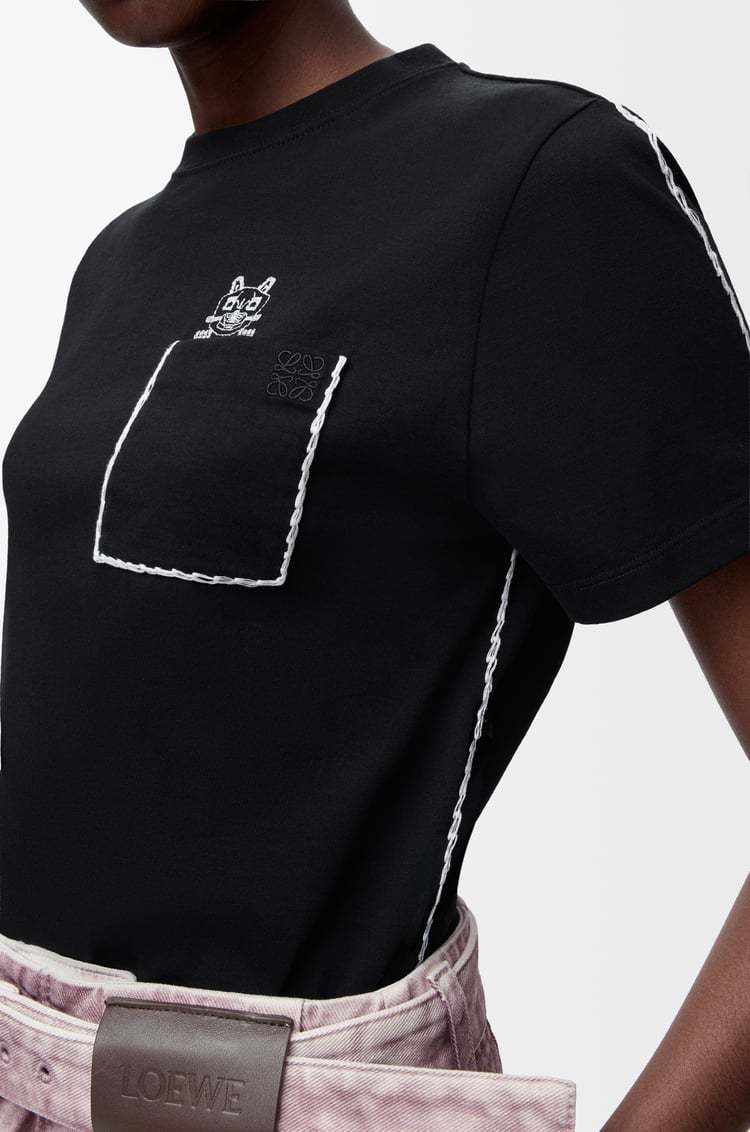 Loewe Anagram Embroidered Crewneck T-shirt In Black