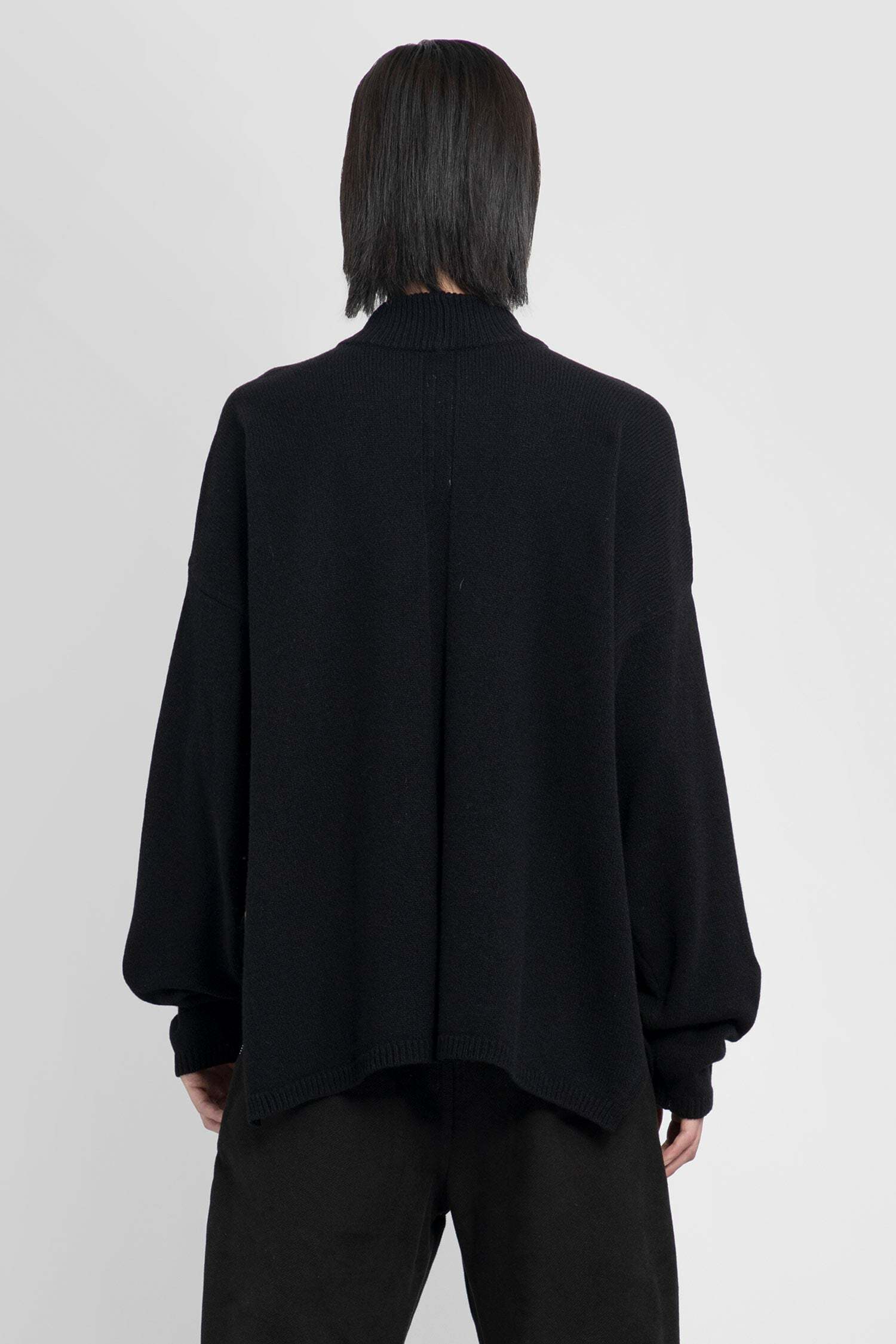 Rick Owens Long-sleeves Fine-knit Sweater In Black