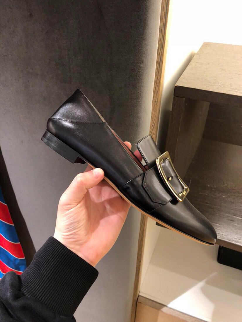 Bally Buckle Leather Loafers Round Toe In Black
