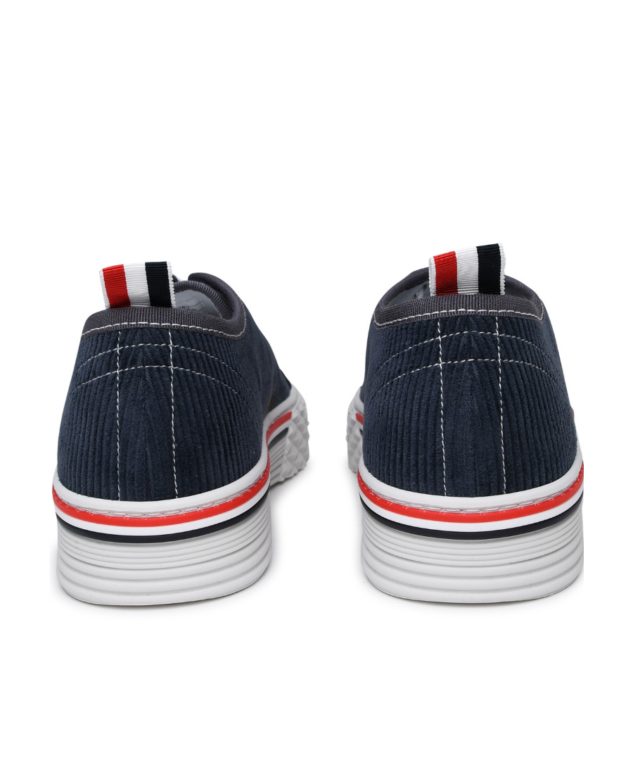 Thom Browne Round-toe Lace-up Sneakers In Black
