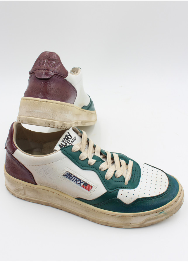 Autry Medalist Low Super Vintage Sneakers In White Pine Grove Leather And Rum Raisin In Nude