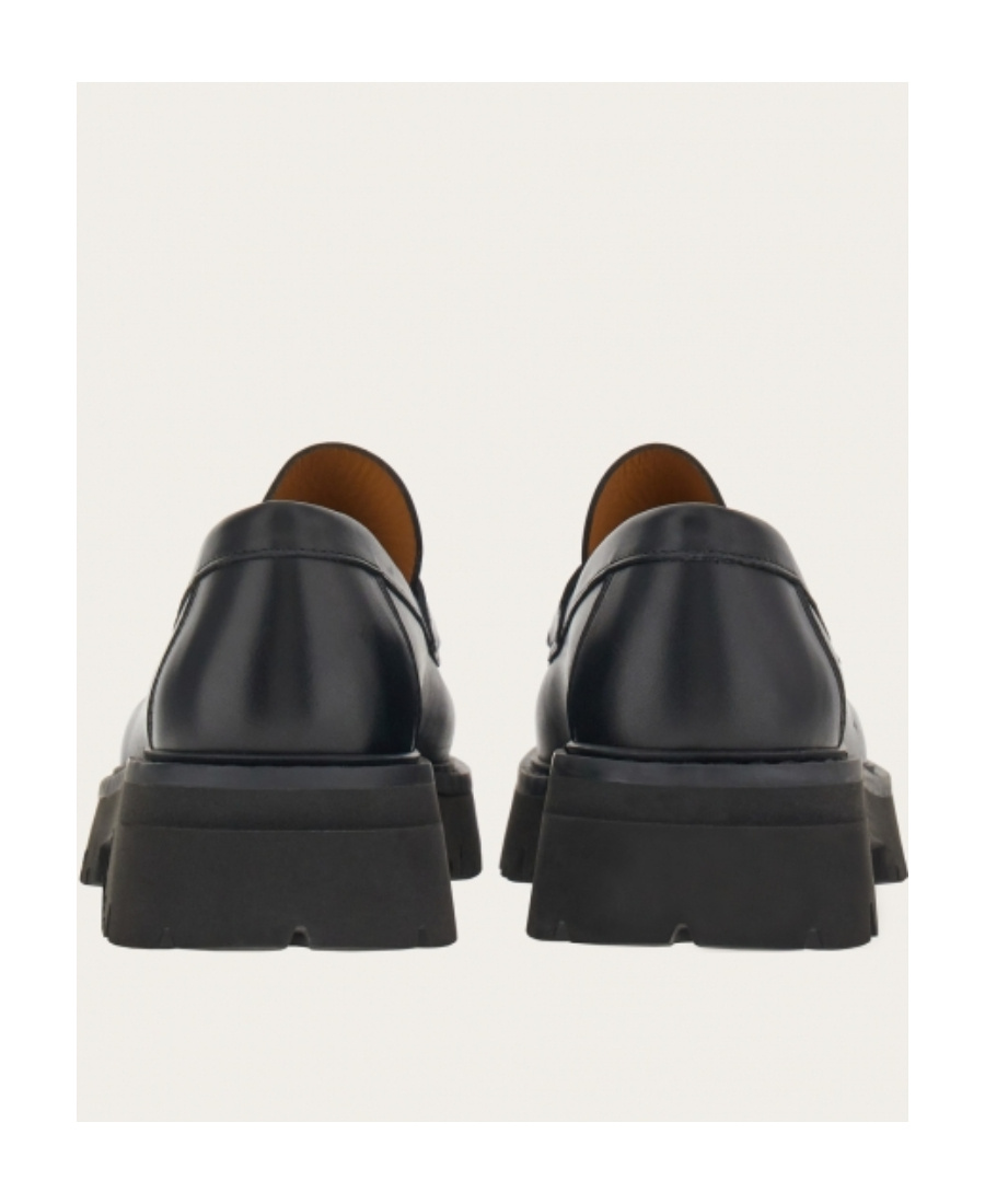 Ferragamo Black Leather Loafers With Gancini Ornament In Black