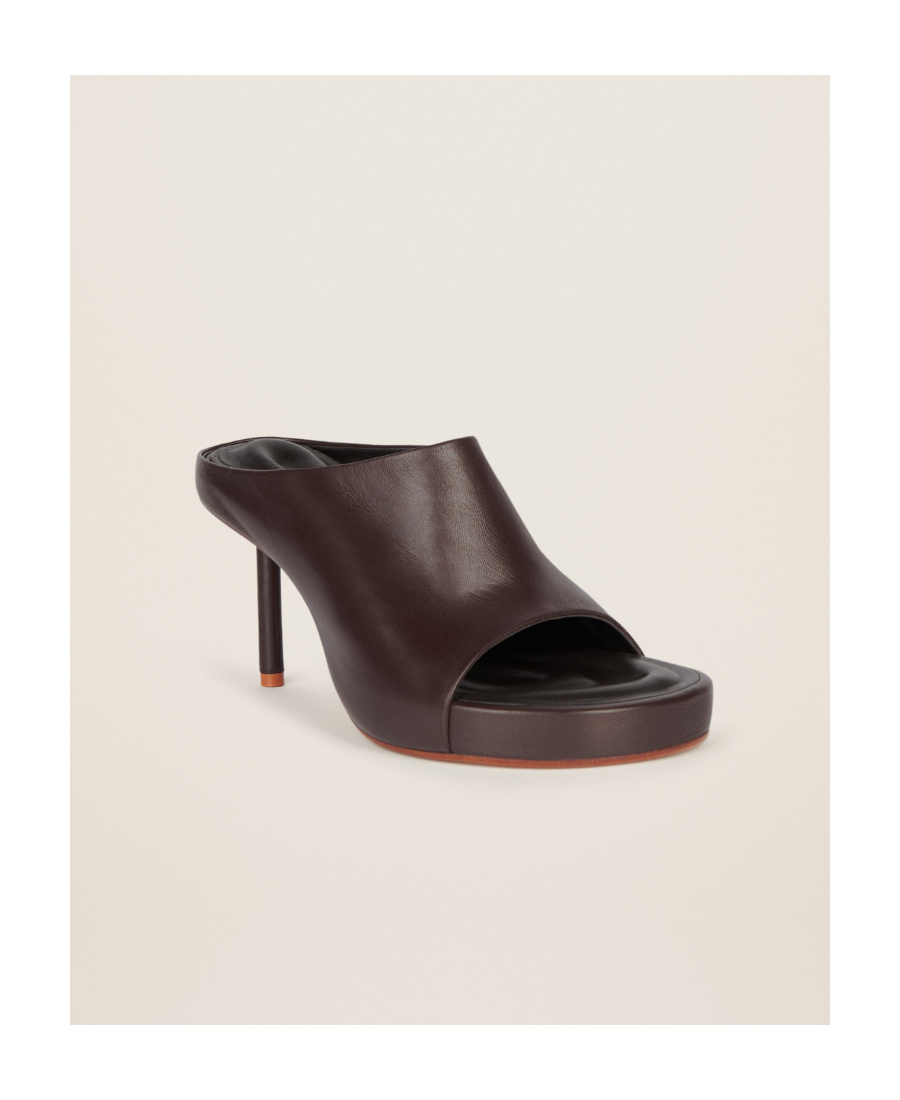 Jacquemus Nuvola Mules In Brown