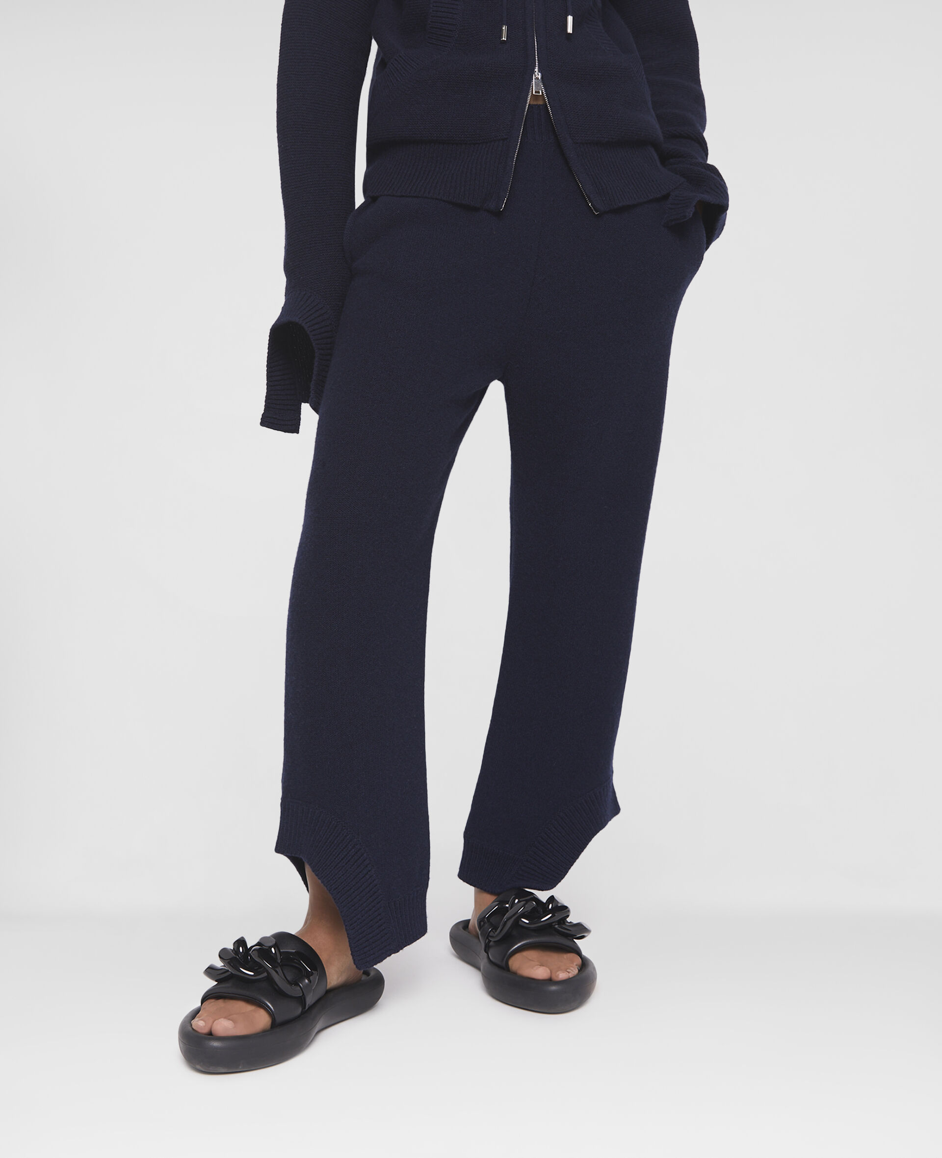 Stella Mccartney S-wave Knitted Casual Pants In Black