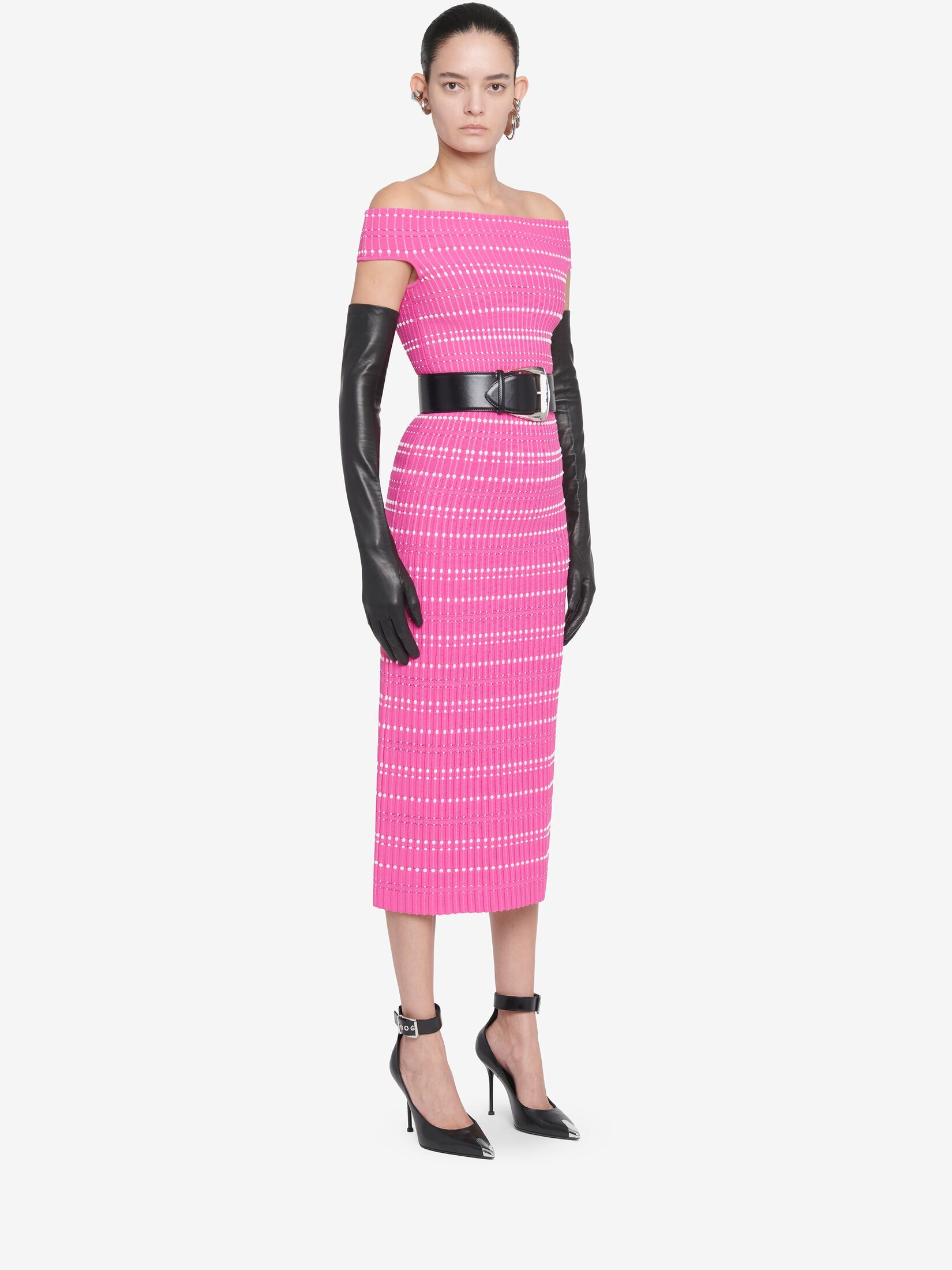 Alexander Mcqueen Open-knit Off-shoulder Top In Pink