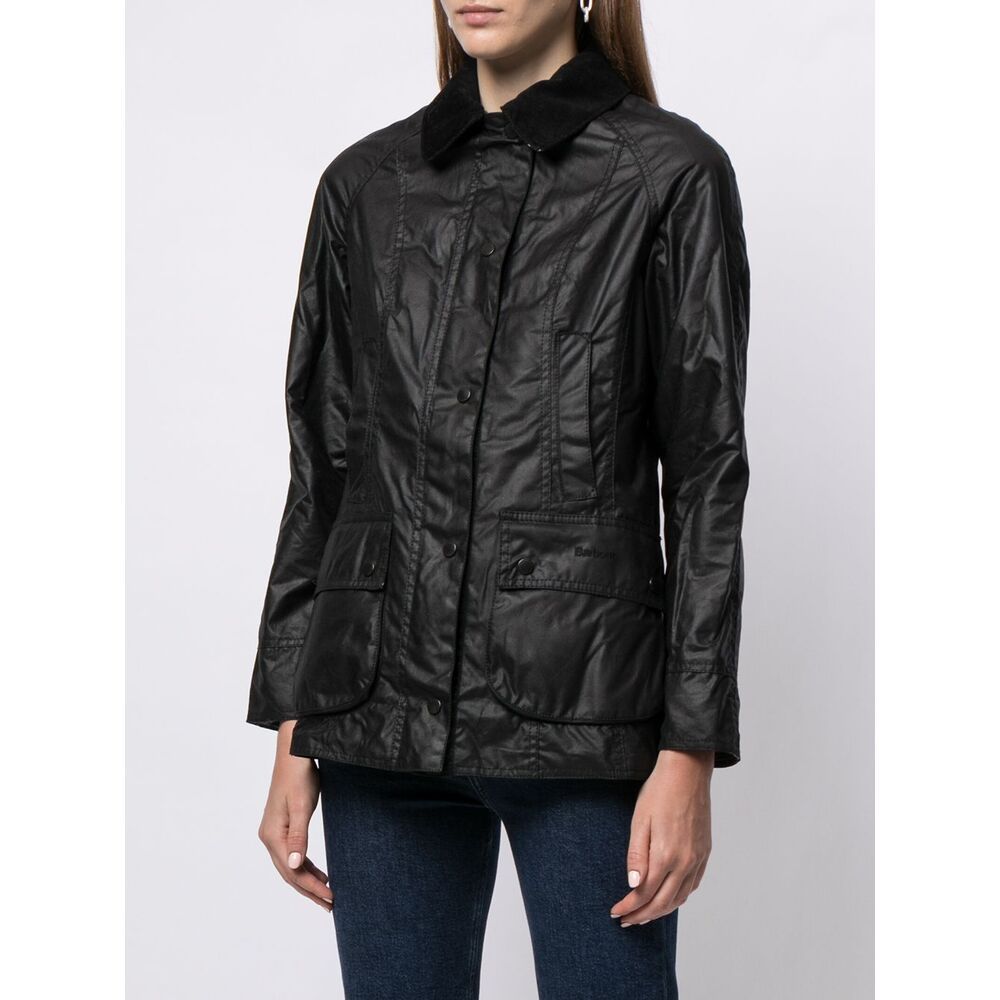 Barbour Classic Beadnell Waxed Jacket In Black