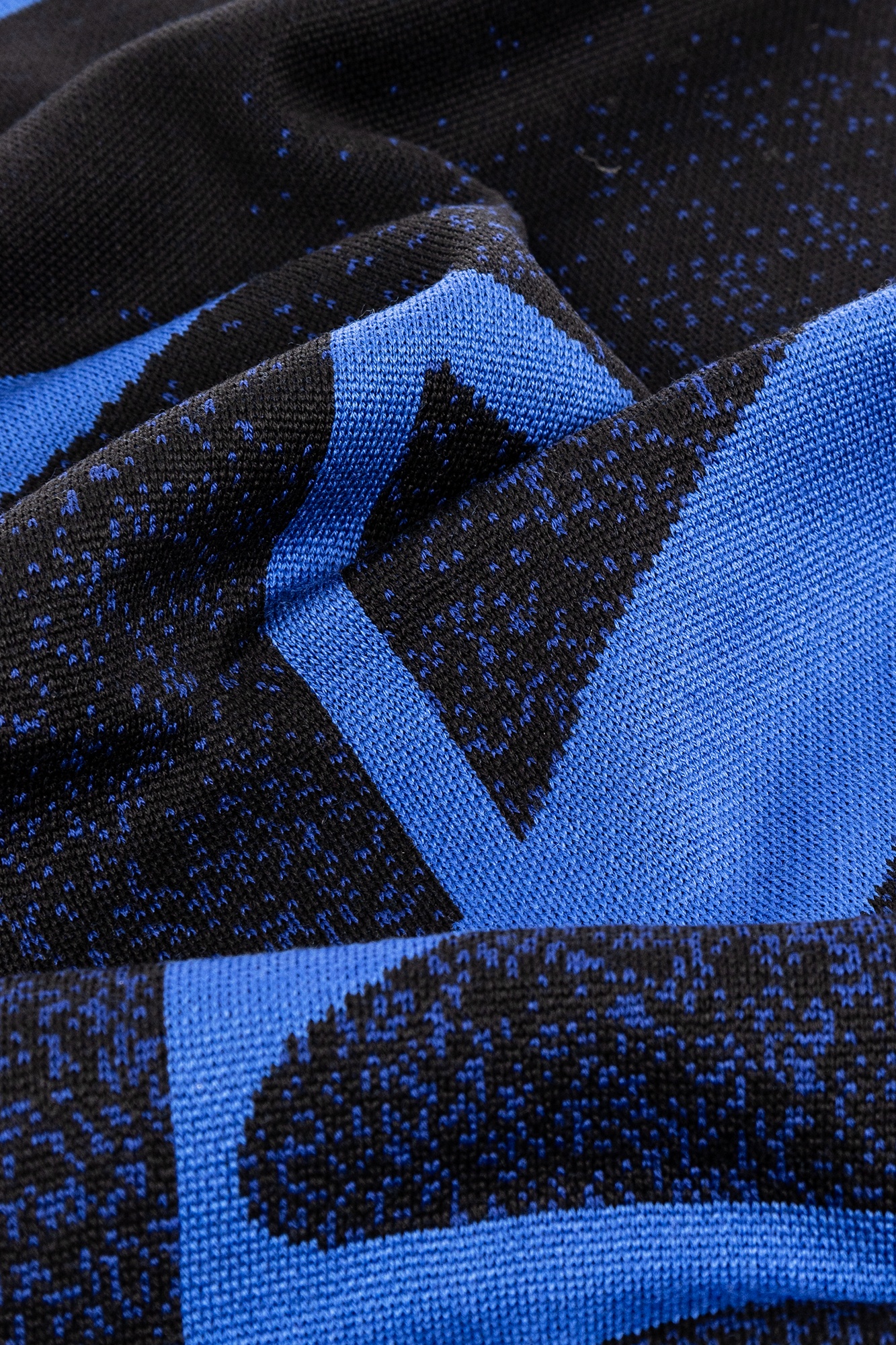 Lanvin Logo-intarsia Knitted Finished Edge Scarf In Black