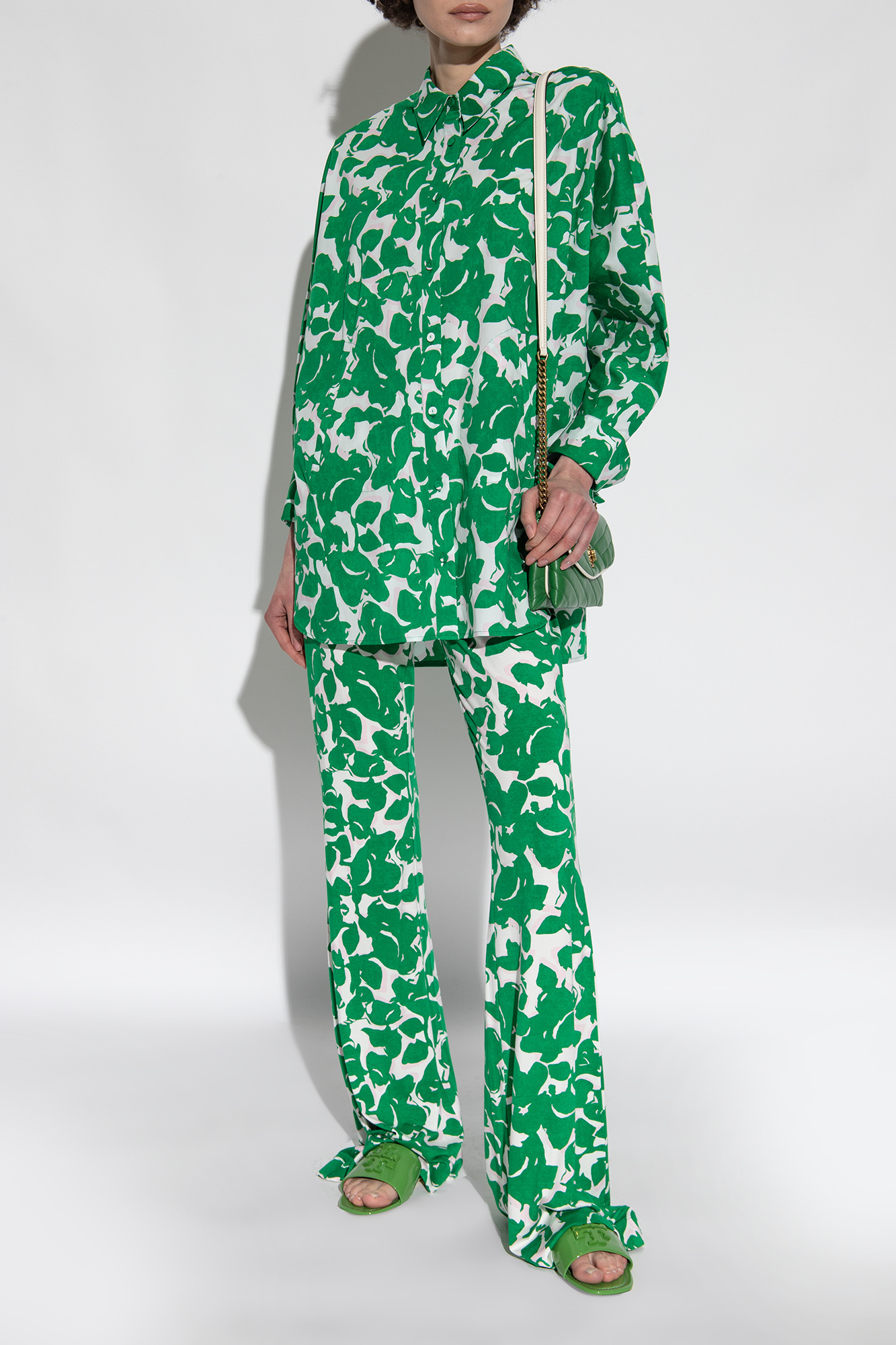 Shop Tory Burch Eleanor Patent-leather Slides In Green