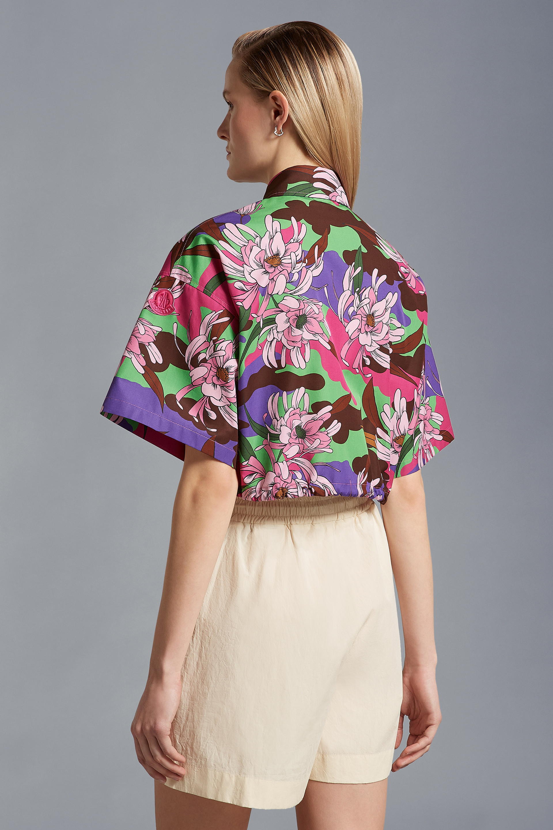 Moncler Cropped Floral-print Cotton-poplin Shirt In Black