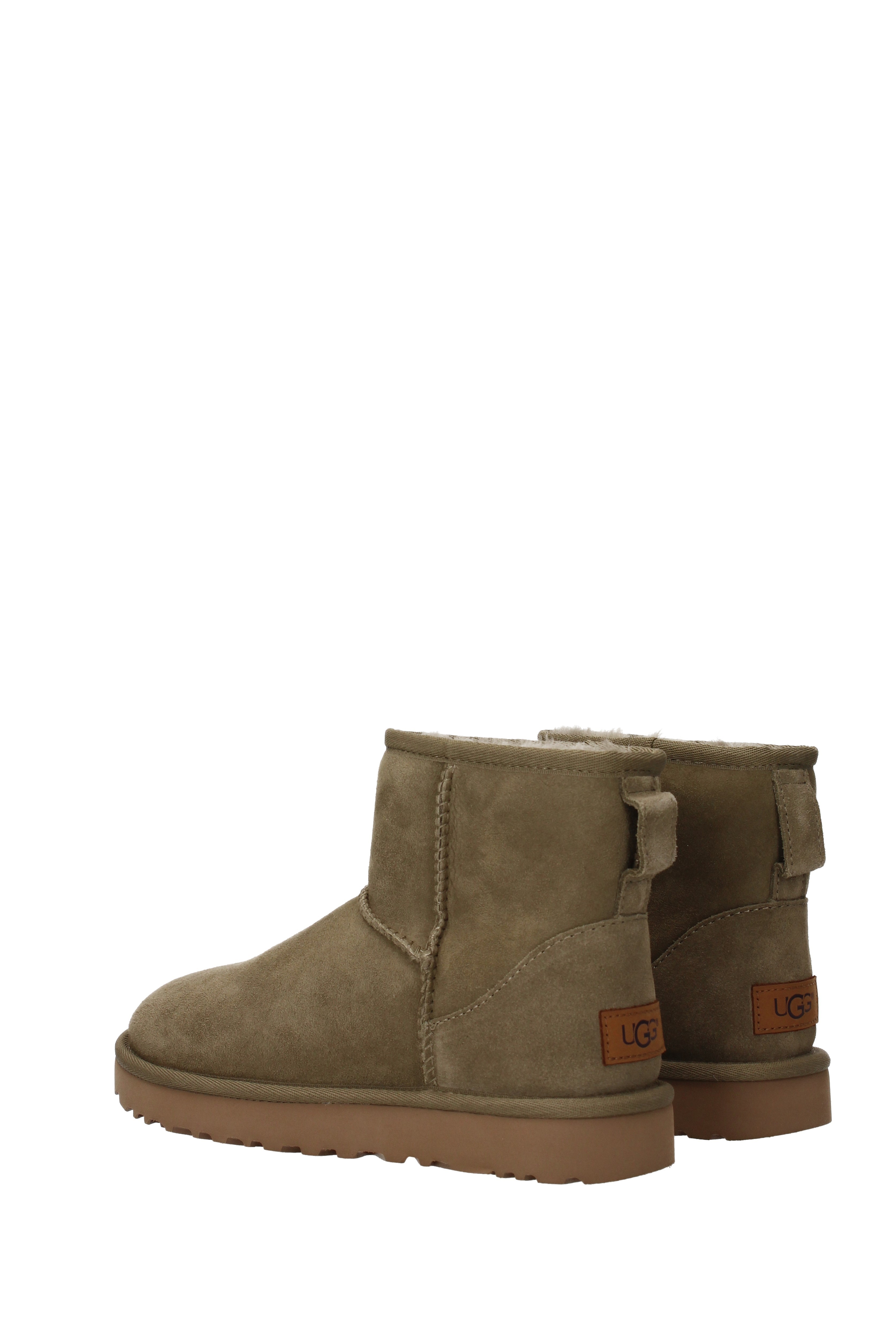 UGG SNOW AND BARE BOOTS