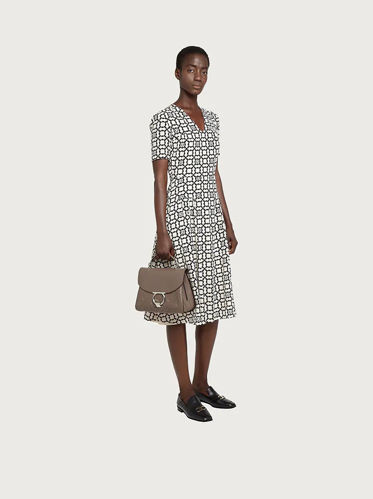 FERRAGAMO G VELA SHOULDER BAG