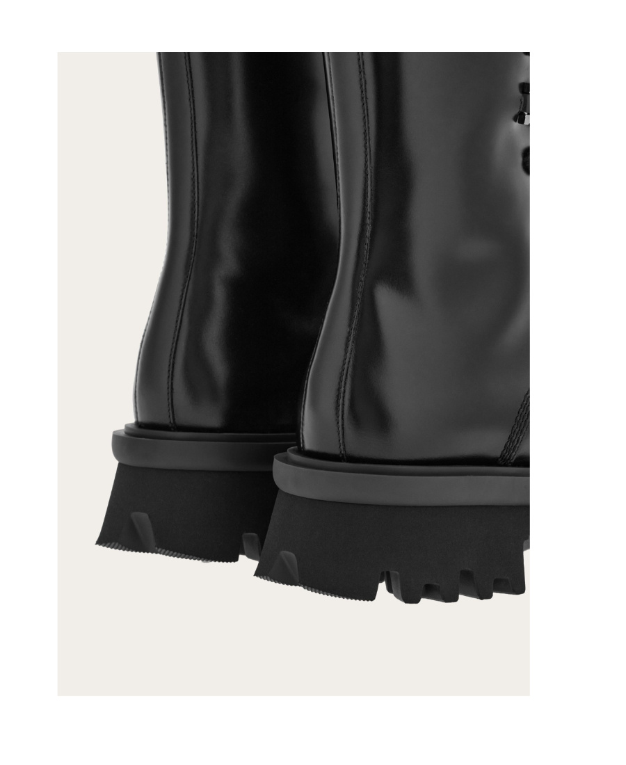 Ferragamo Salvatore Chunky Lace-up Combat Boots In Black