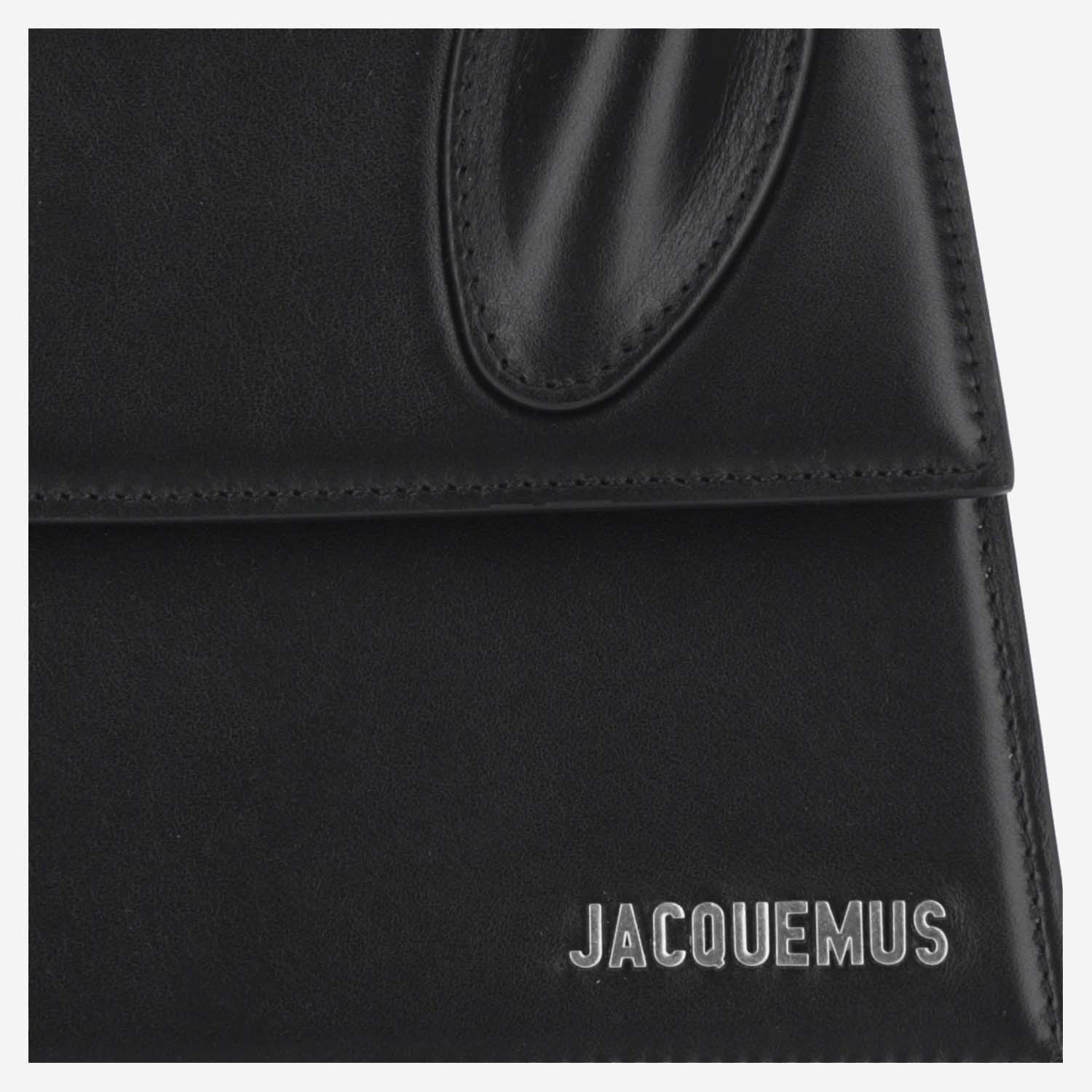 Jacquemus Women Le Chiquito Moyen Shoulder Bag In Black