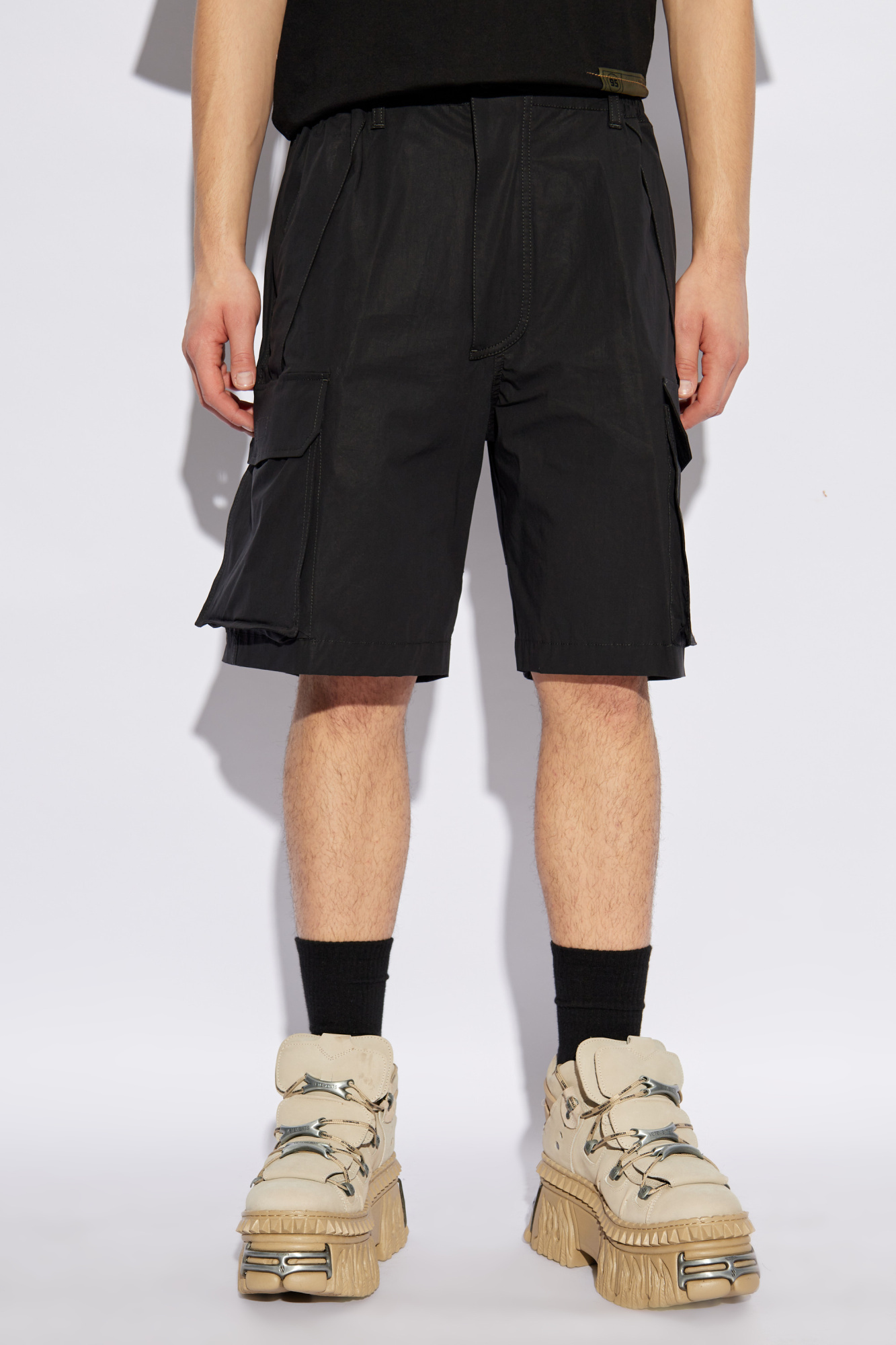 Dsquared2 Logo Printed Cargo Shorts In Black