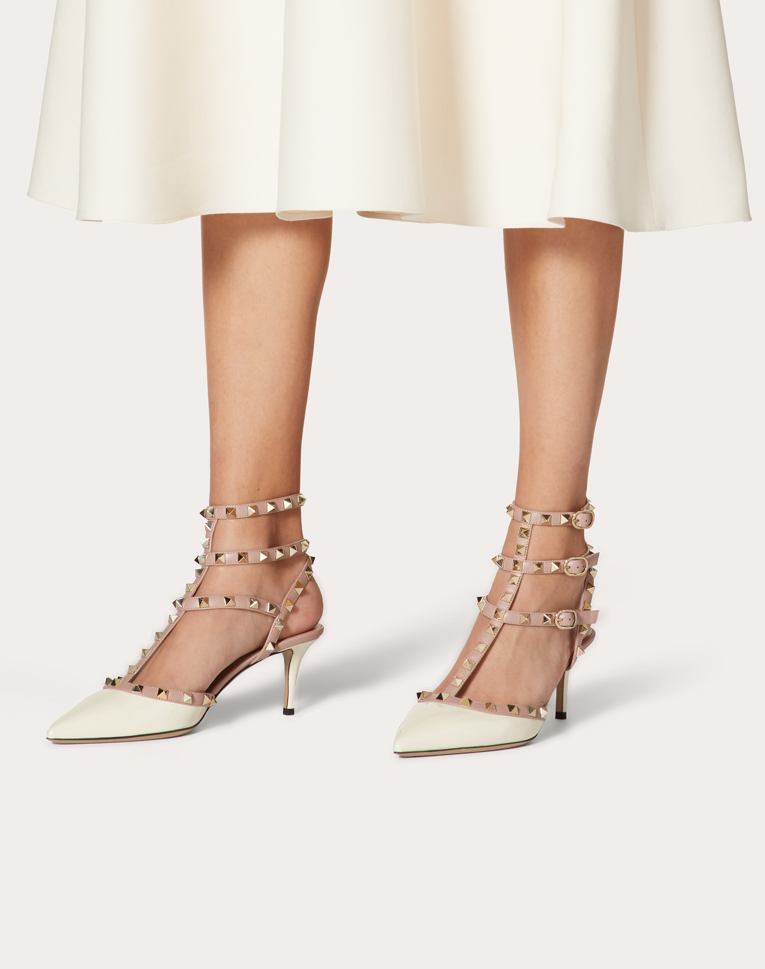 Valentino Rockstud 65 Patent Leather Pumps In Nude