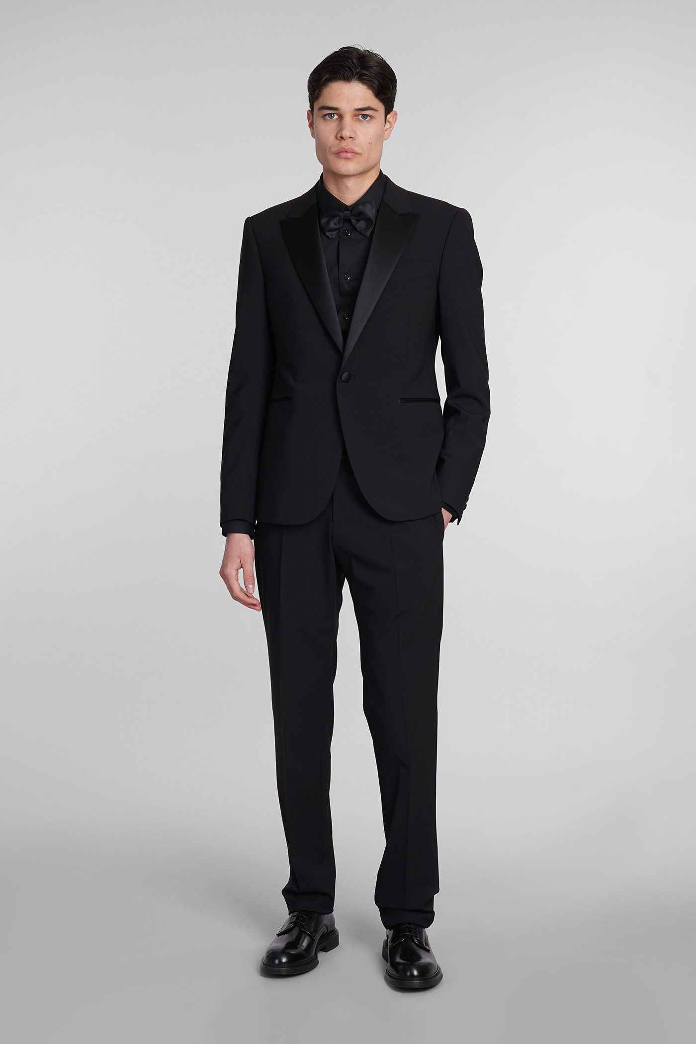 Emporio Armani Plain Long-sleeved Buttoned Shirt In Black