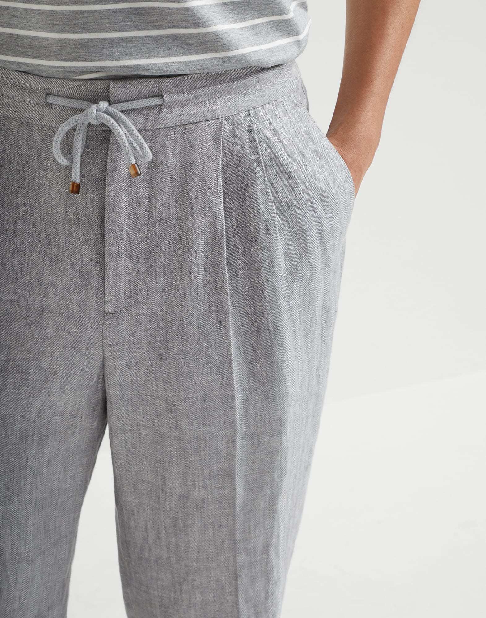 Brunello Cucinelli Drawstring Trousers In Gray