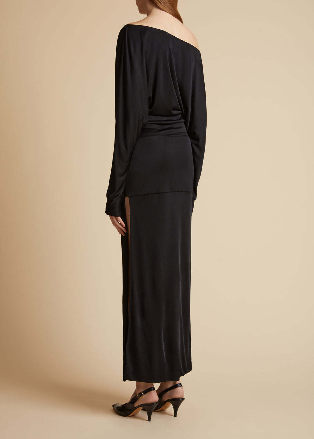 Khaite Maxi Abito Off Shoulder Asimmetrico In Black