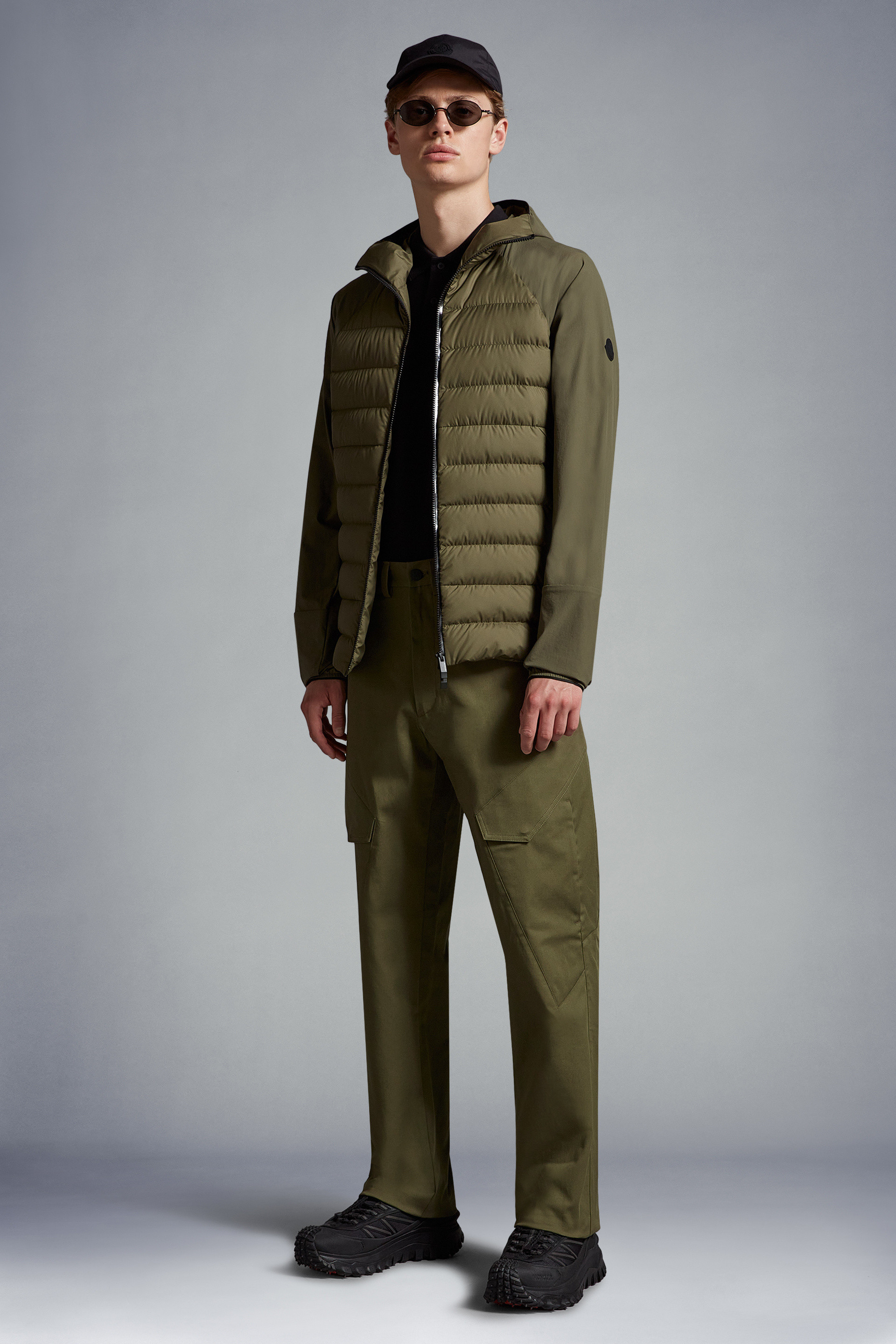Moncler Gabardine Overalls Casual Pants In Green