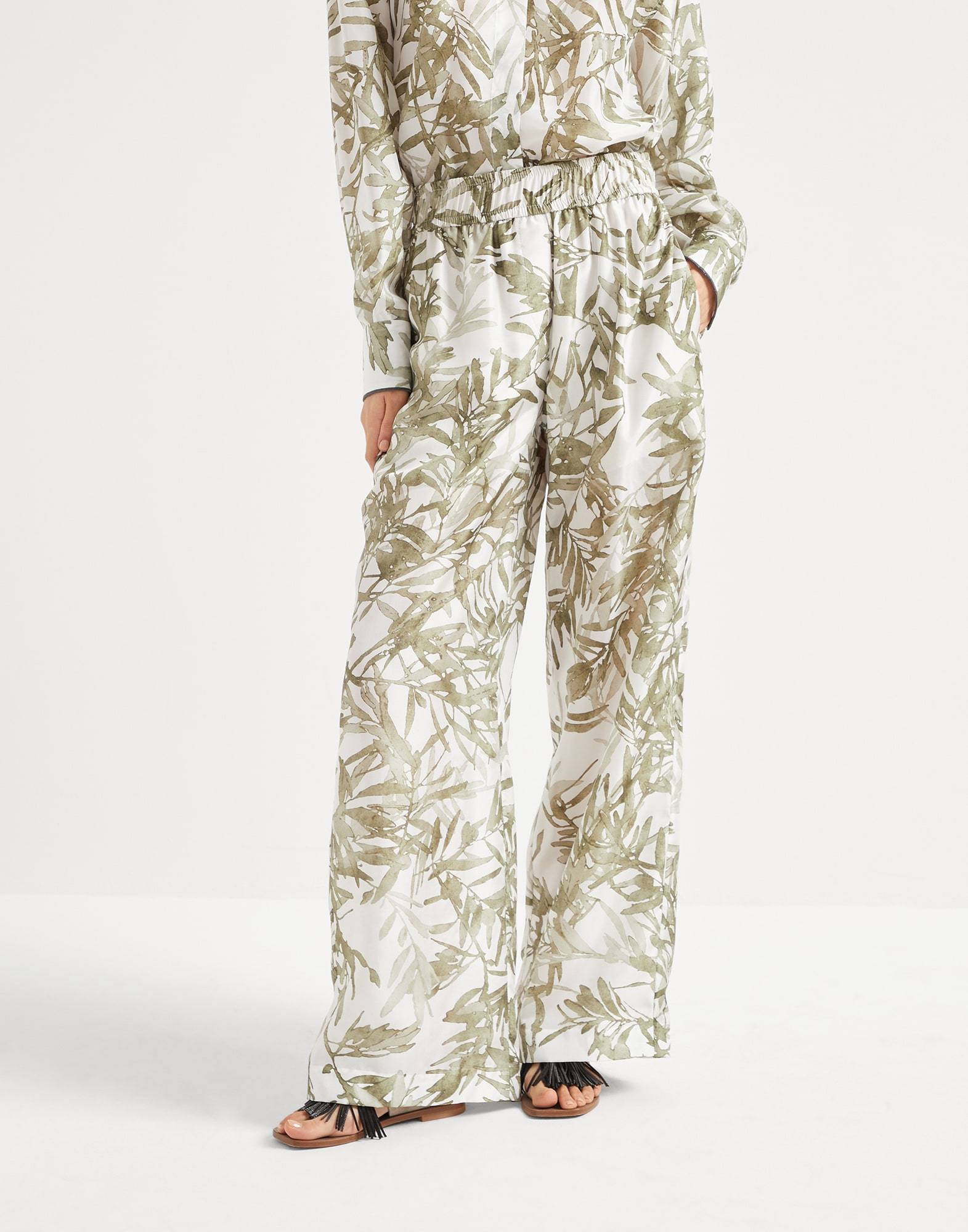 Brunello Cucinelli Relaxed Fit Lightweight Trousers With Side Pockets In White