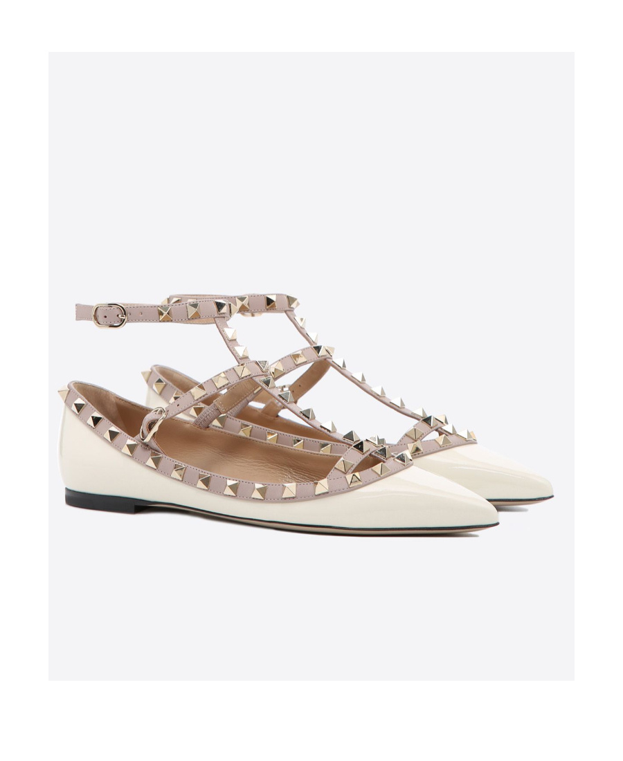 Valentino Garavani Rockstud Pointed Toe Ballerina Shoes In Neutral