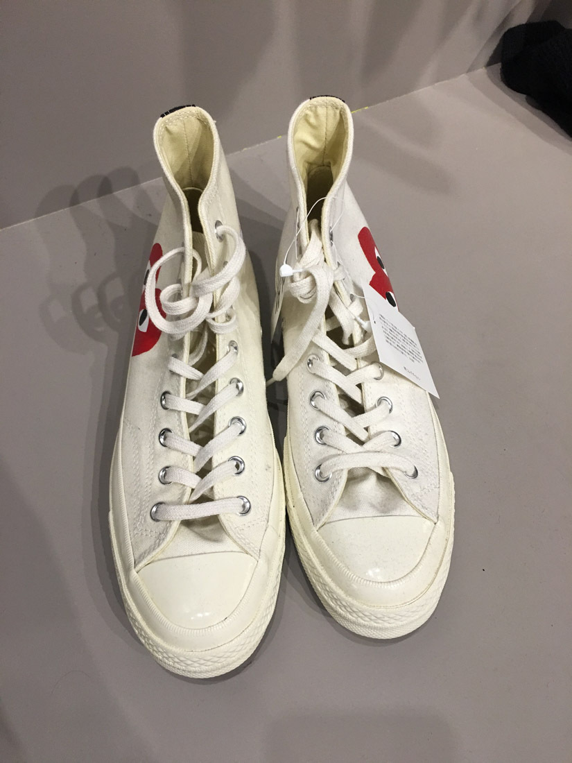 Comme Des Garçons Play Popular White Converse Canvas Sneakers In White