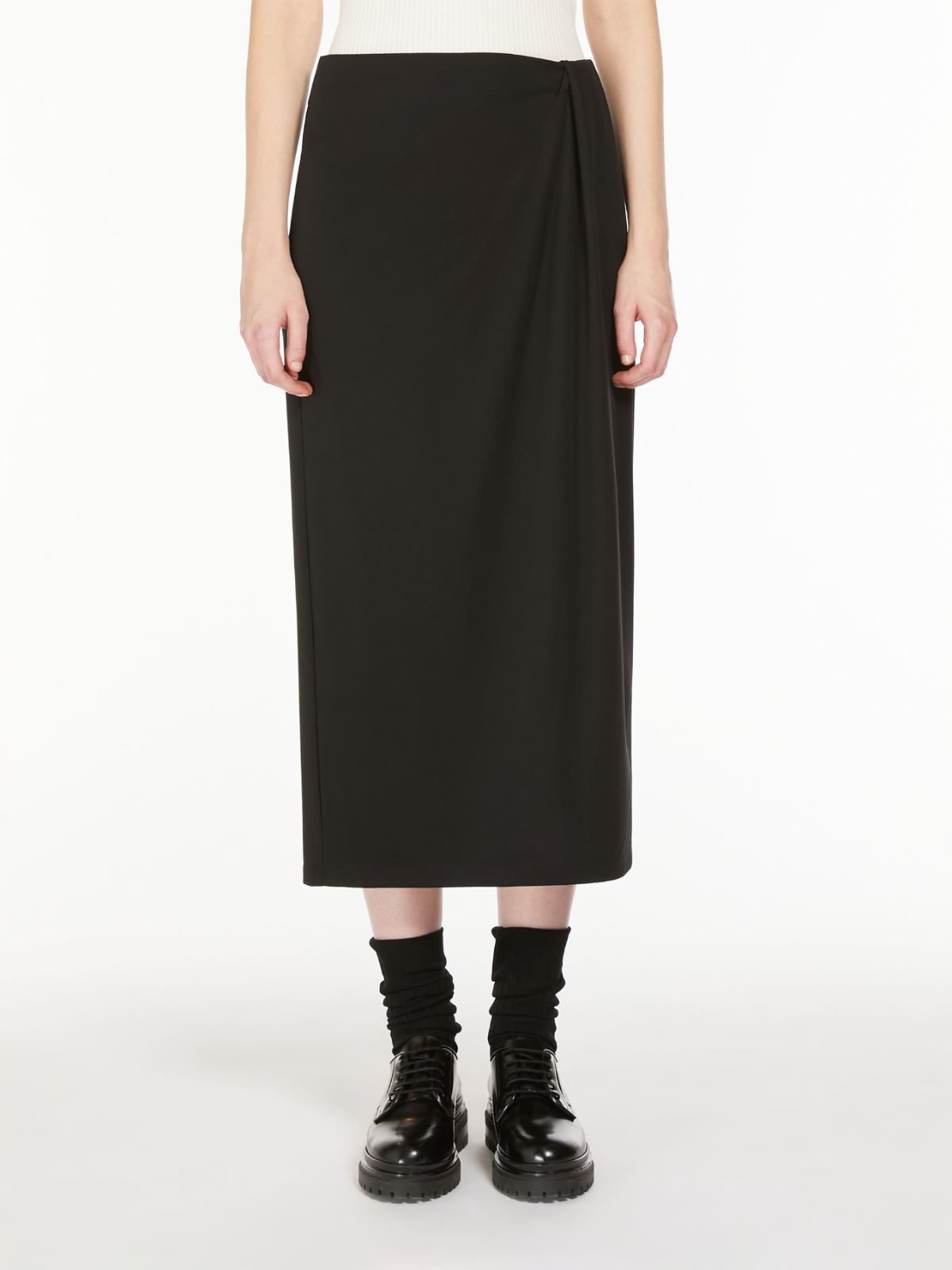 Weekend Max Mara Falling Smooth Skirt In Black