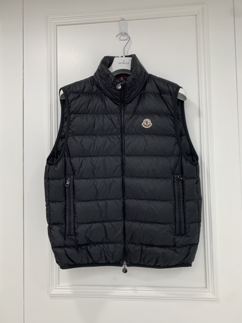 Moncler Sleeveless Cotton Vest In Black