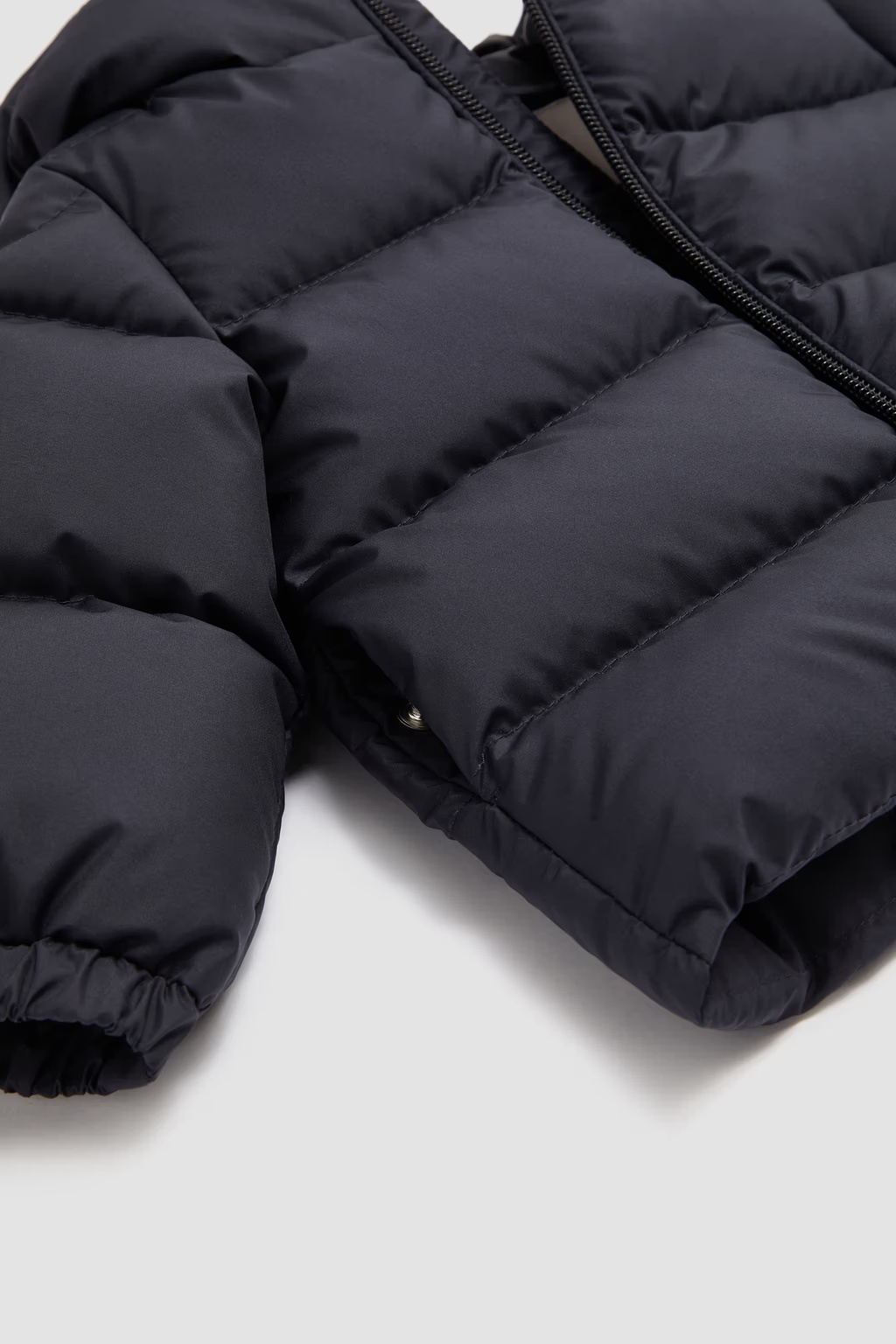 Moncler Sharon Hooded Down Jacket In Blue