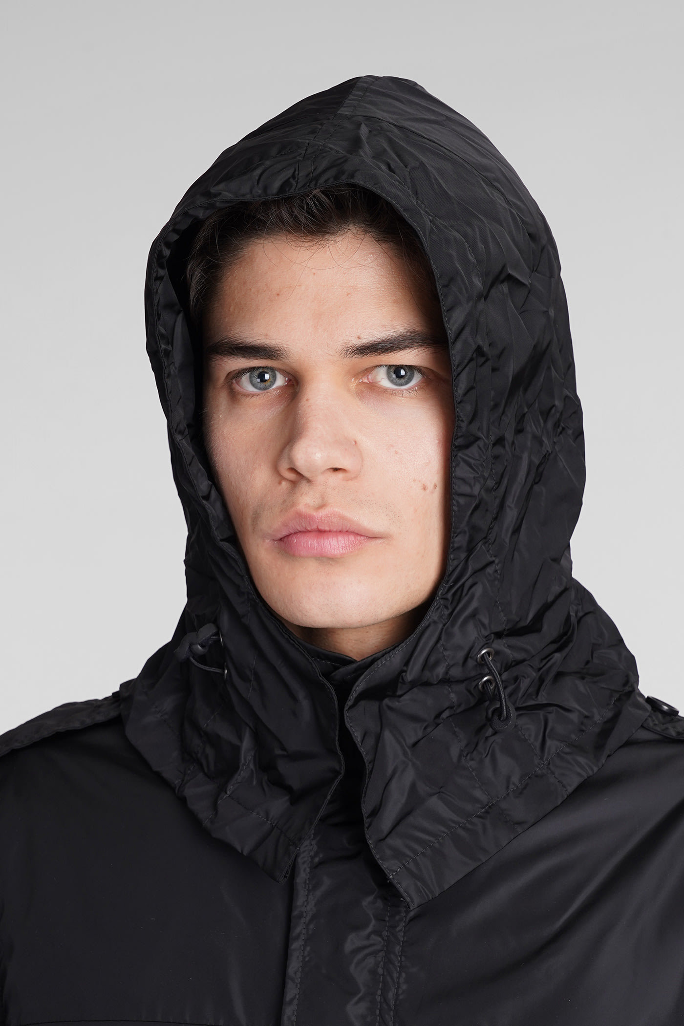 Aspesi Minifield Logo Patch Hooded Jacket In Black