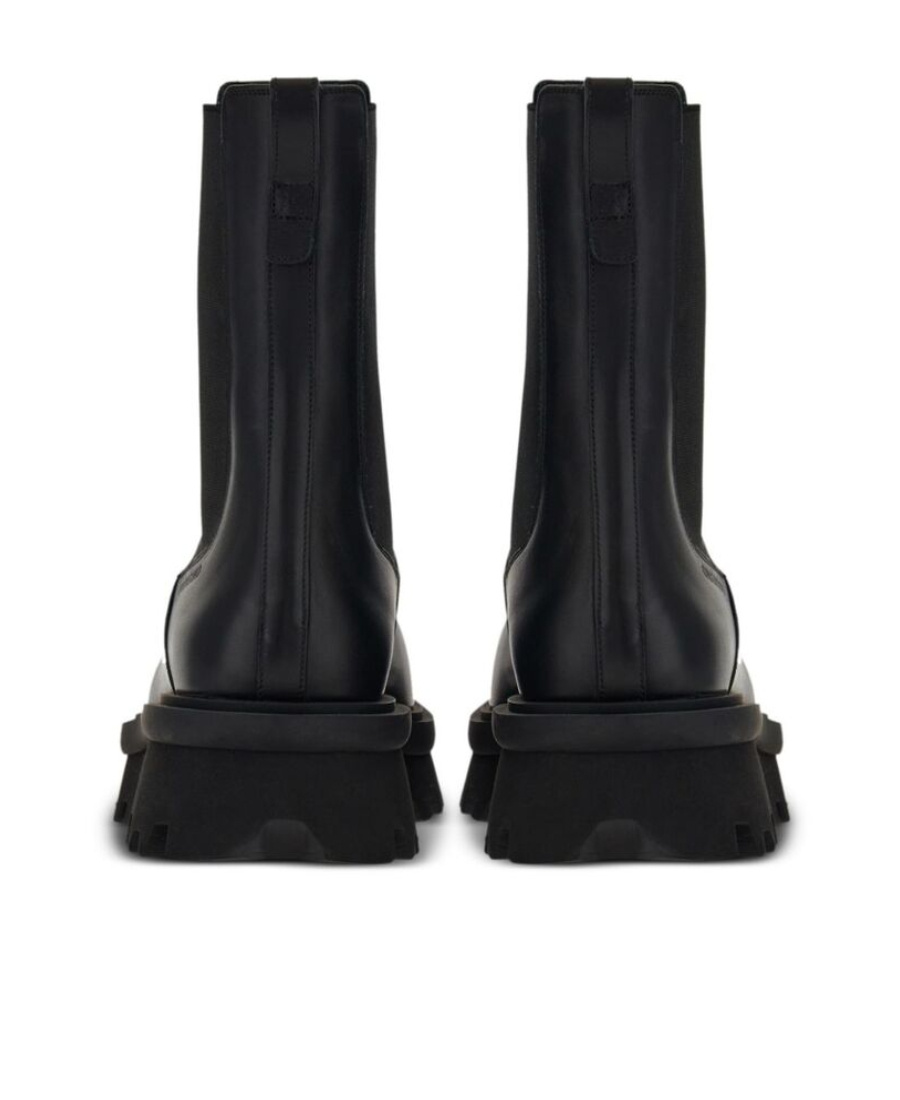 Ferragamo Chunky Sole Leather Chelsea Boots In Black