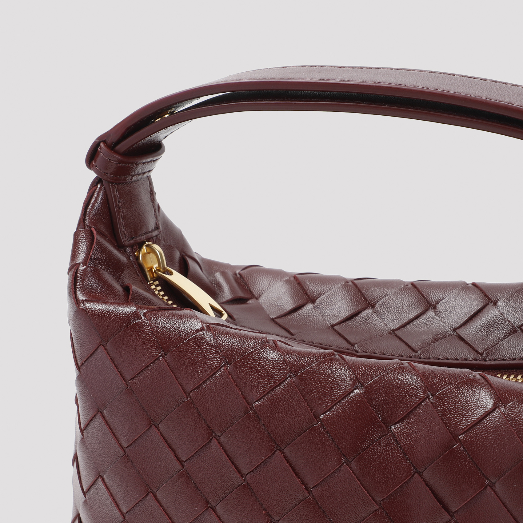 Bottega Veneta Burgundy Mini Wallace Bag In Red