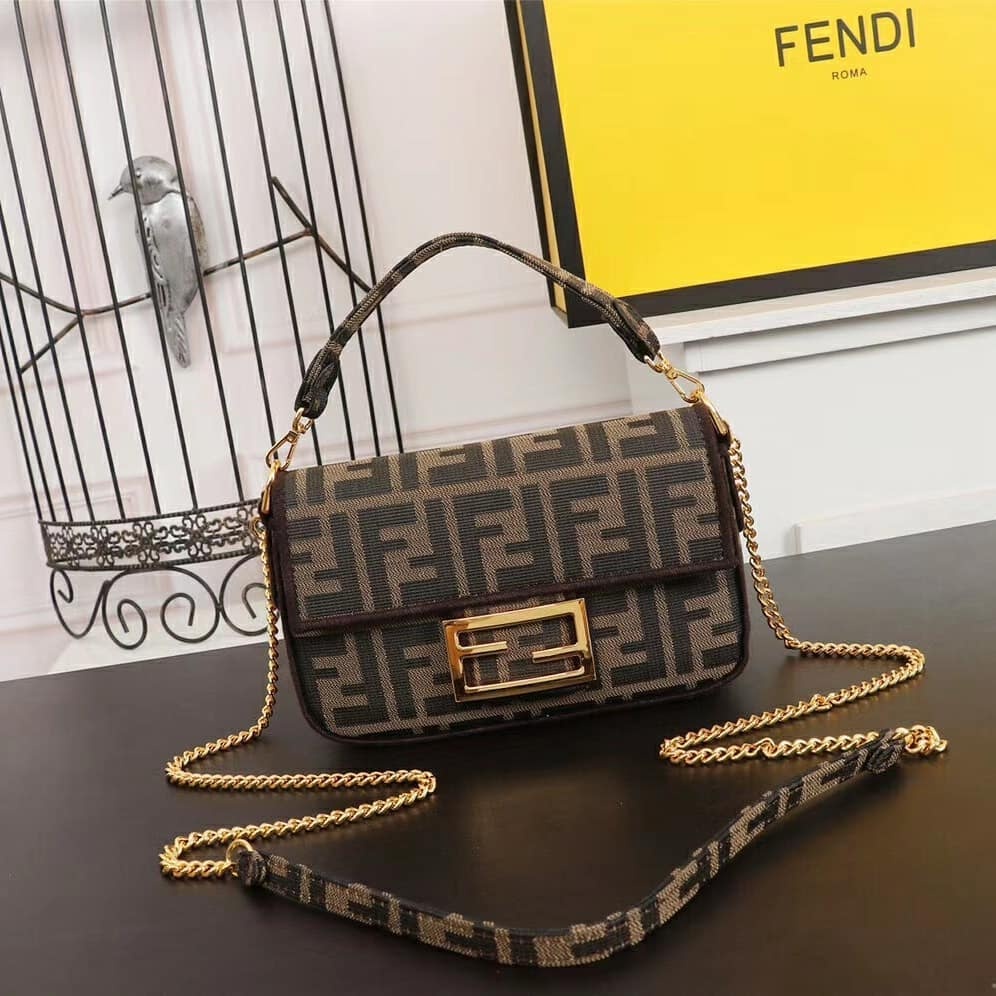 Fendi Baguette Chain Midi Shoulder Bag In Black