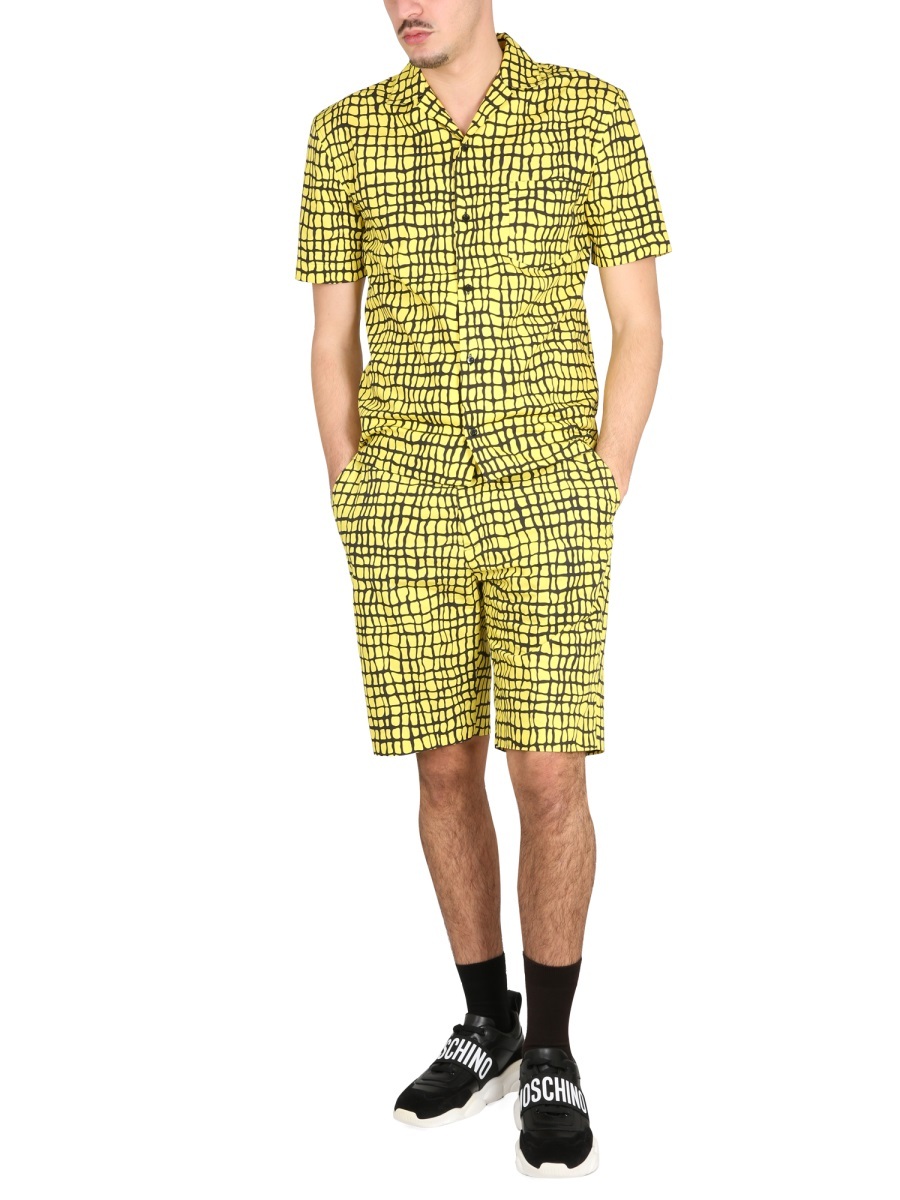 Moschino Pattern Printed Shorts In Yellow