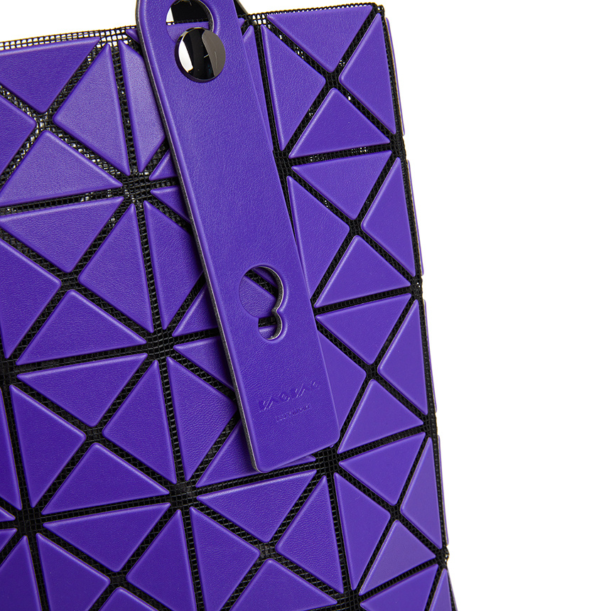 Issey Miyake Prism Geometric Pattern Handbag In Blue
