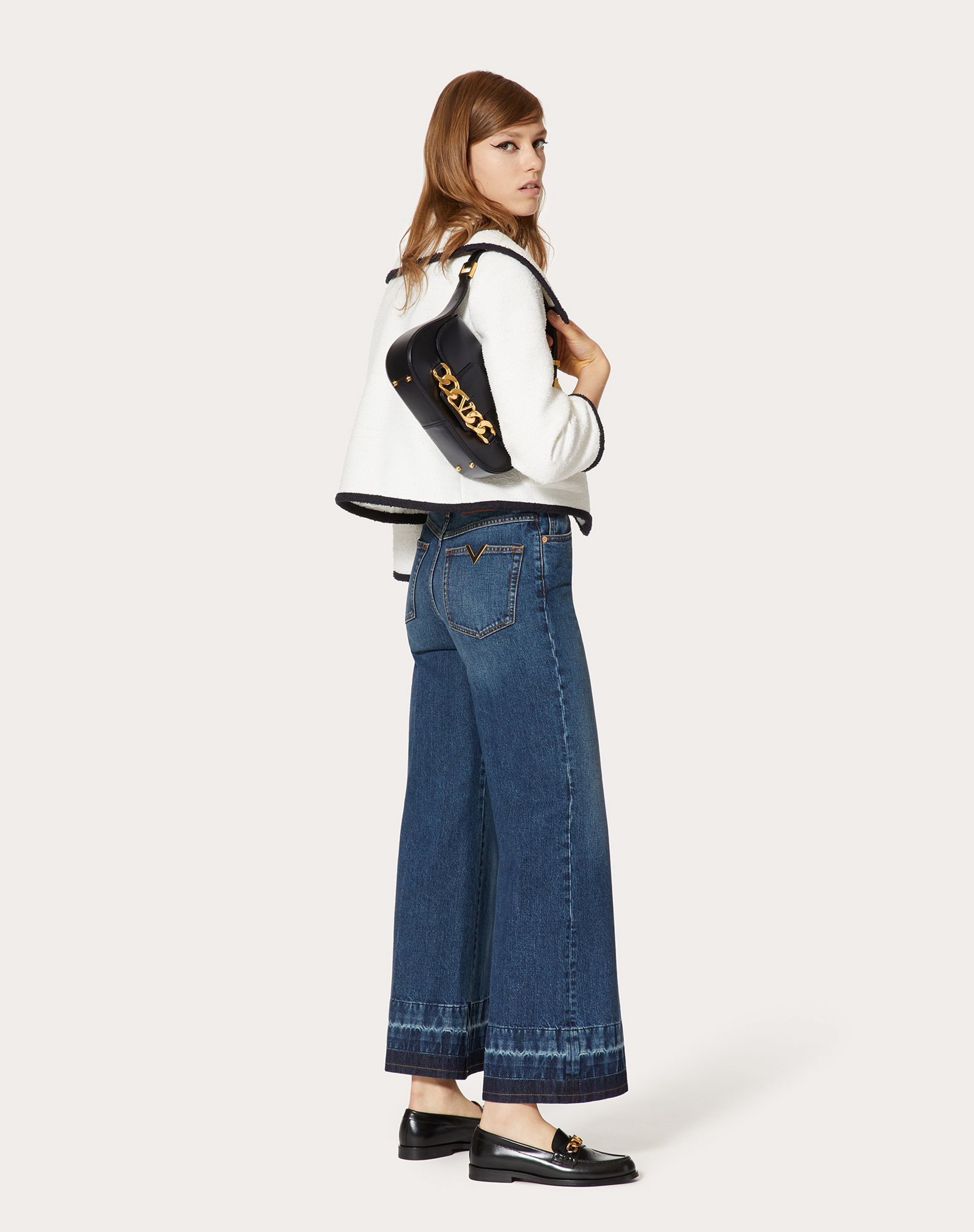 Valentino Garavani Valentino Vlogo Chain Small Leather Shoulder Bag In Black