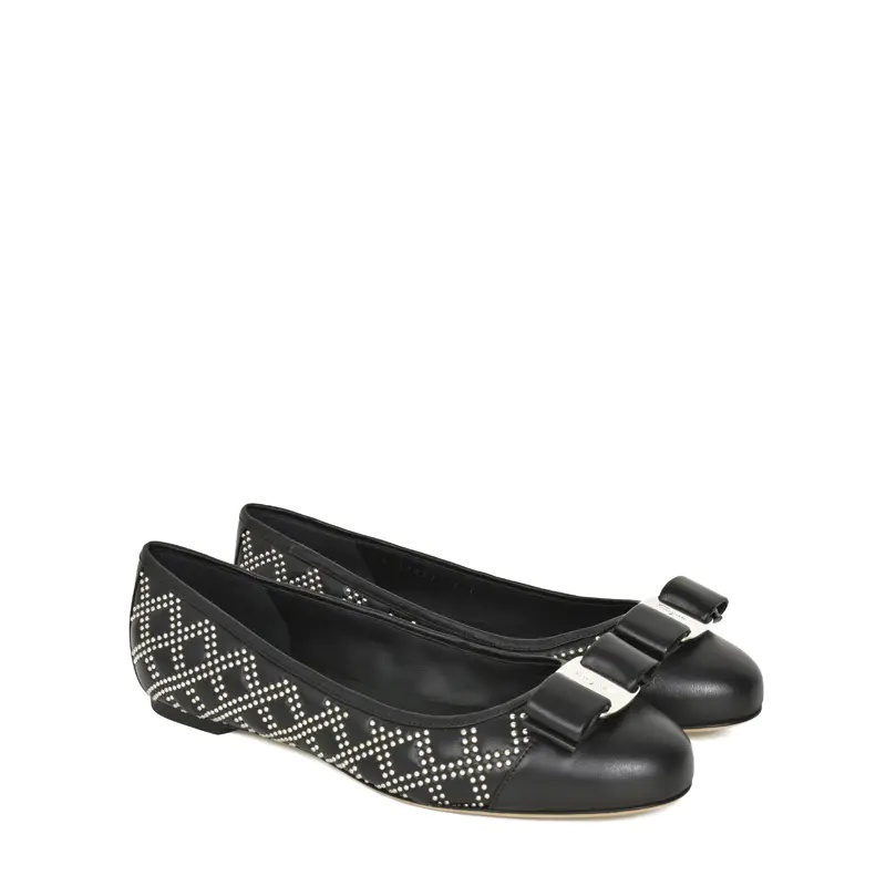 Ferragamo Rivet Ballet Shoes With Round Head In Black