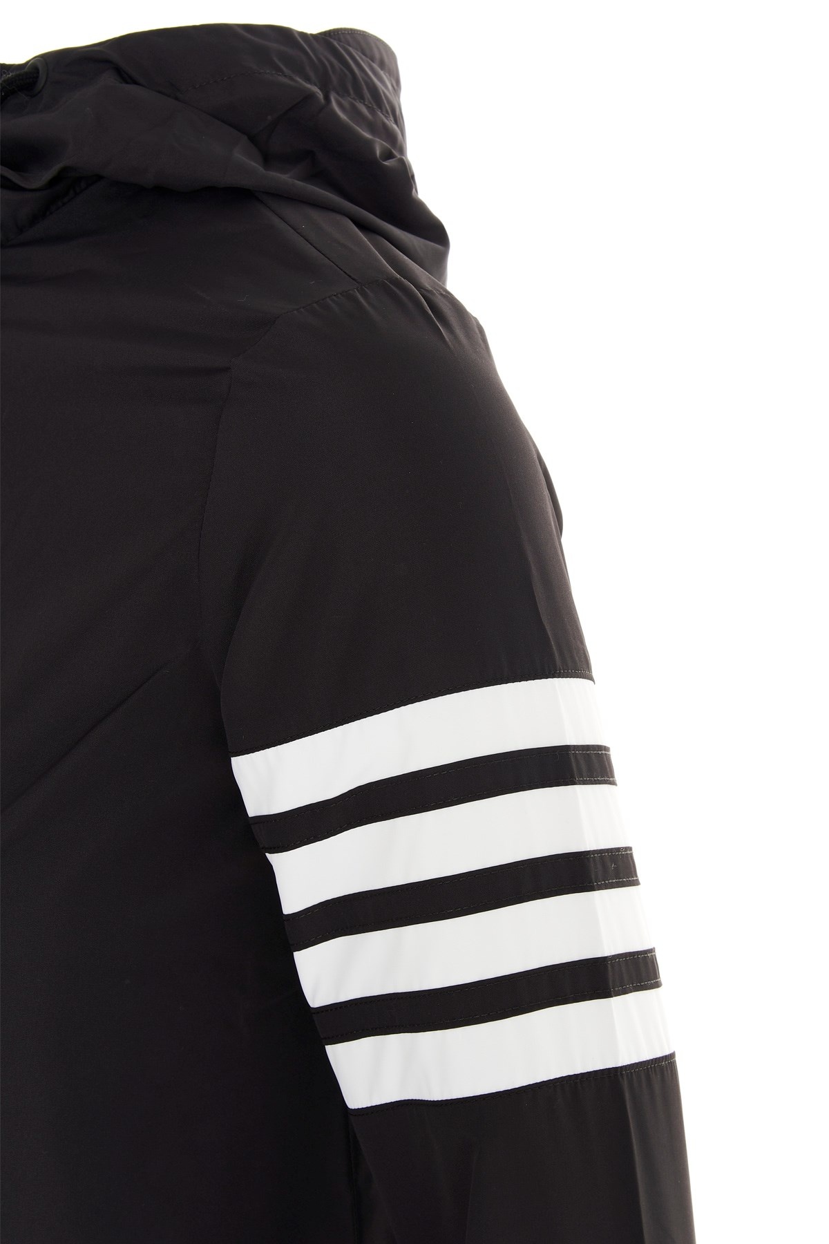 Thom Browne 4 Bar'hooded Windbreaker In Black